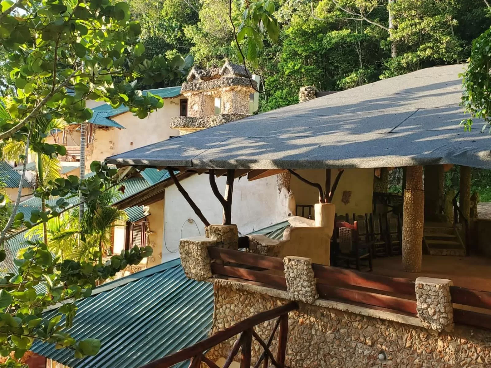 Toilet in Altos de Caño Hondo