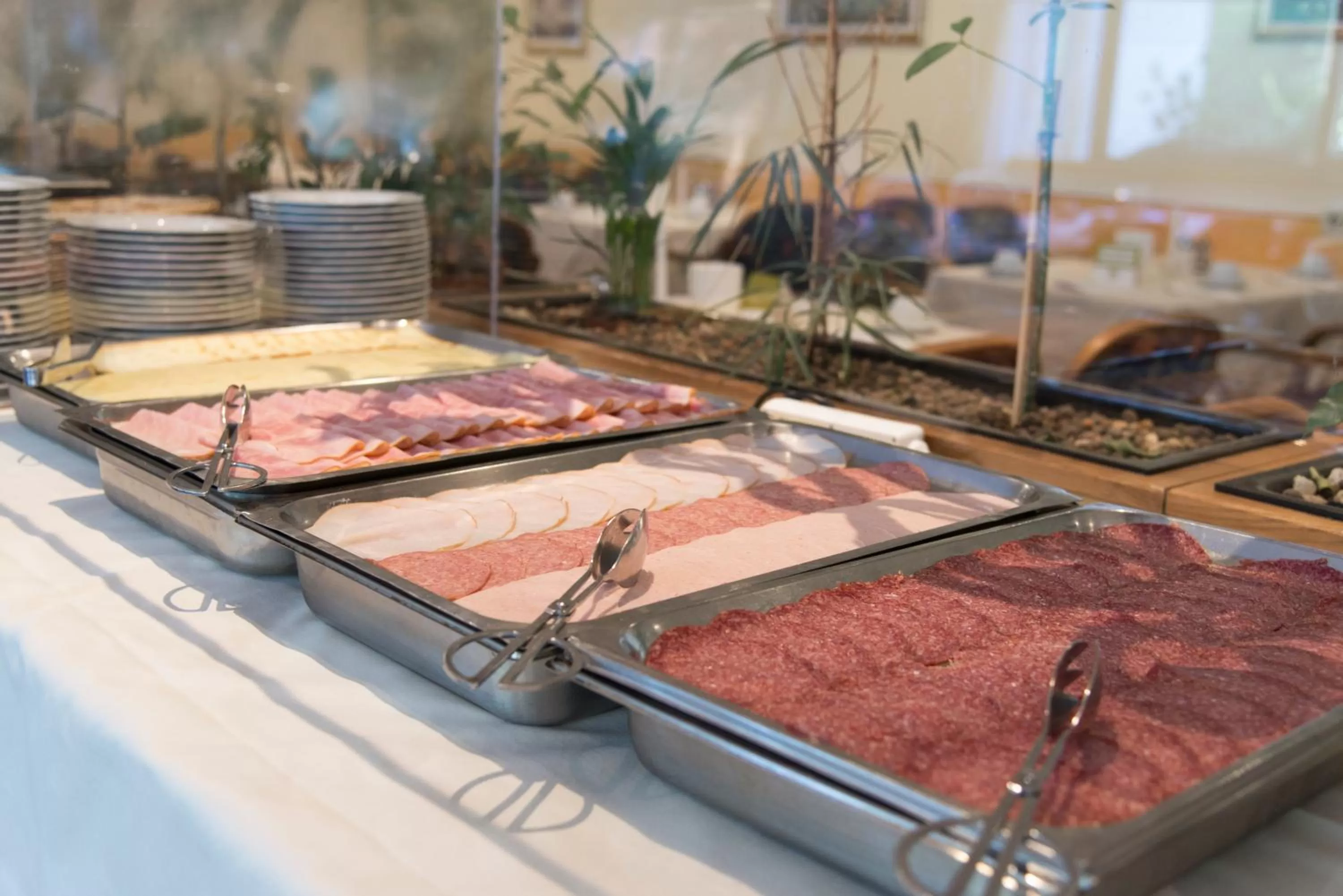 Buffet breakfast in Alpenhotel Weitlanbrunn