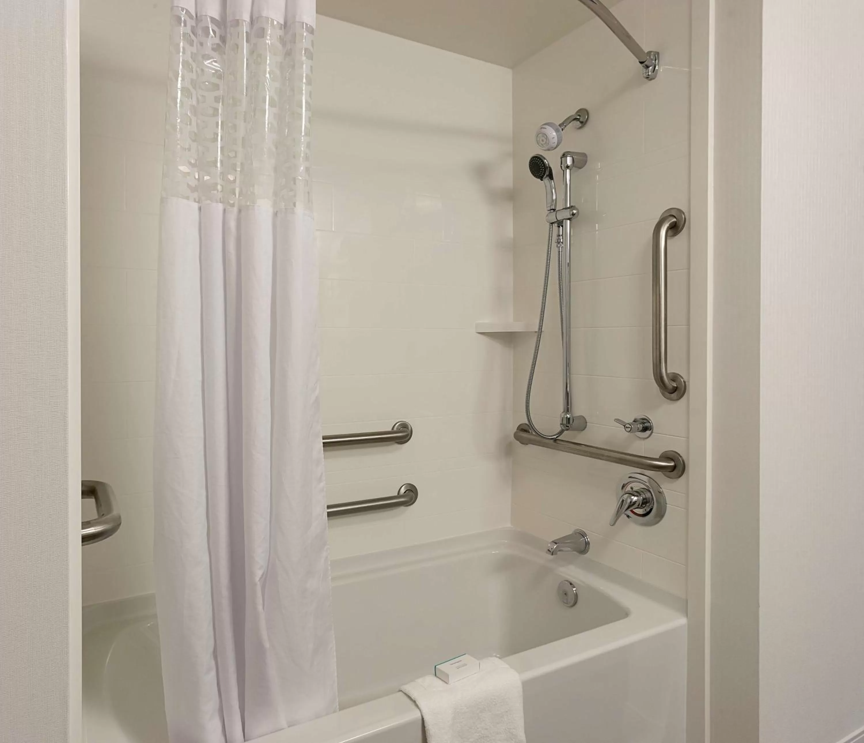 Bathroom in Hampton Inn & Suites Charlotte/Pineville