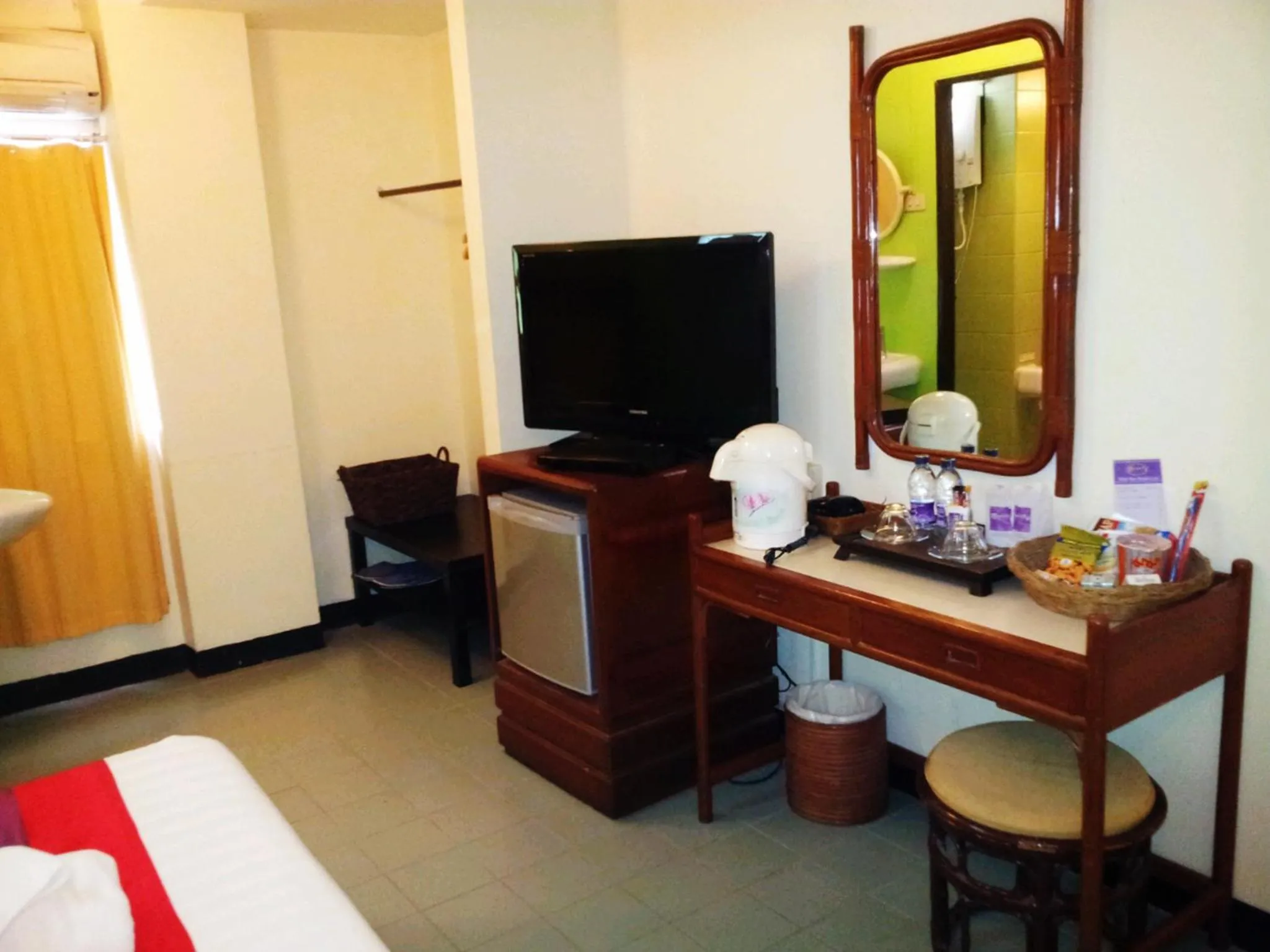 Bed in Sawasdee Sukhumvit Inn