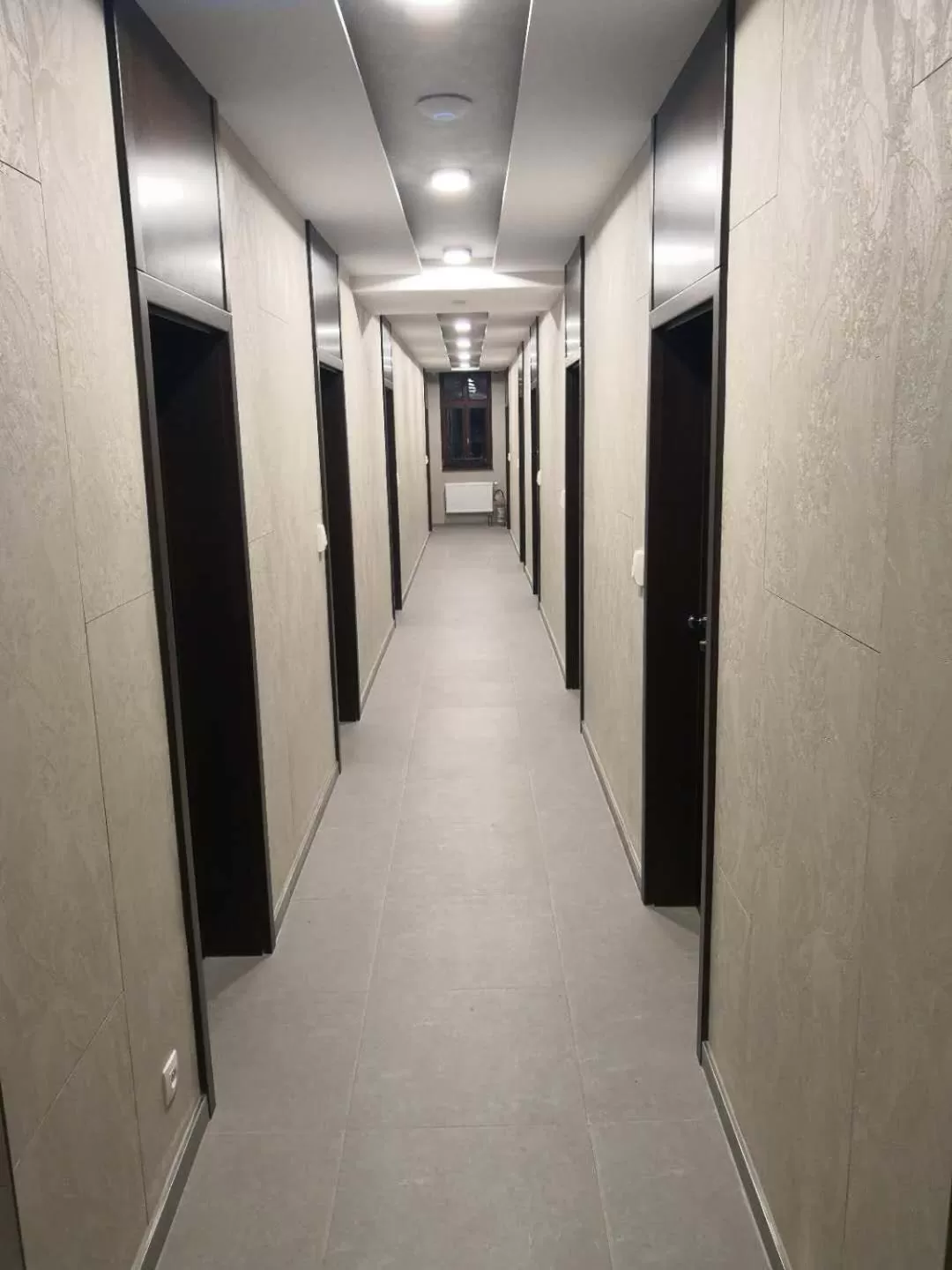 Sun-House Pension - ParkingFree Limited spaces-