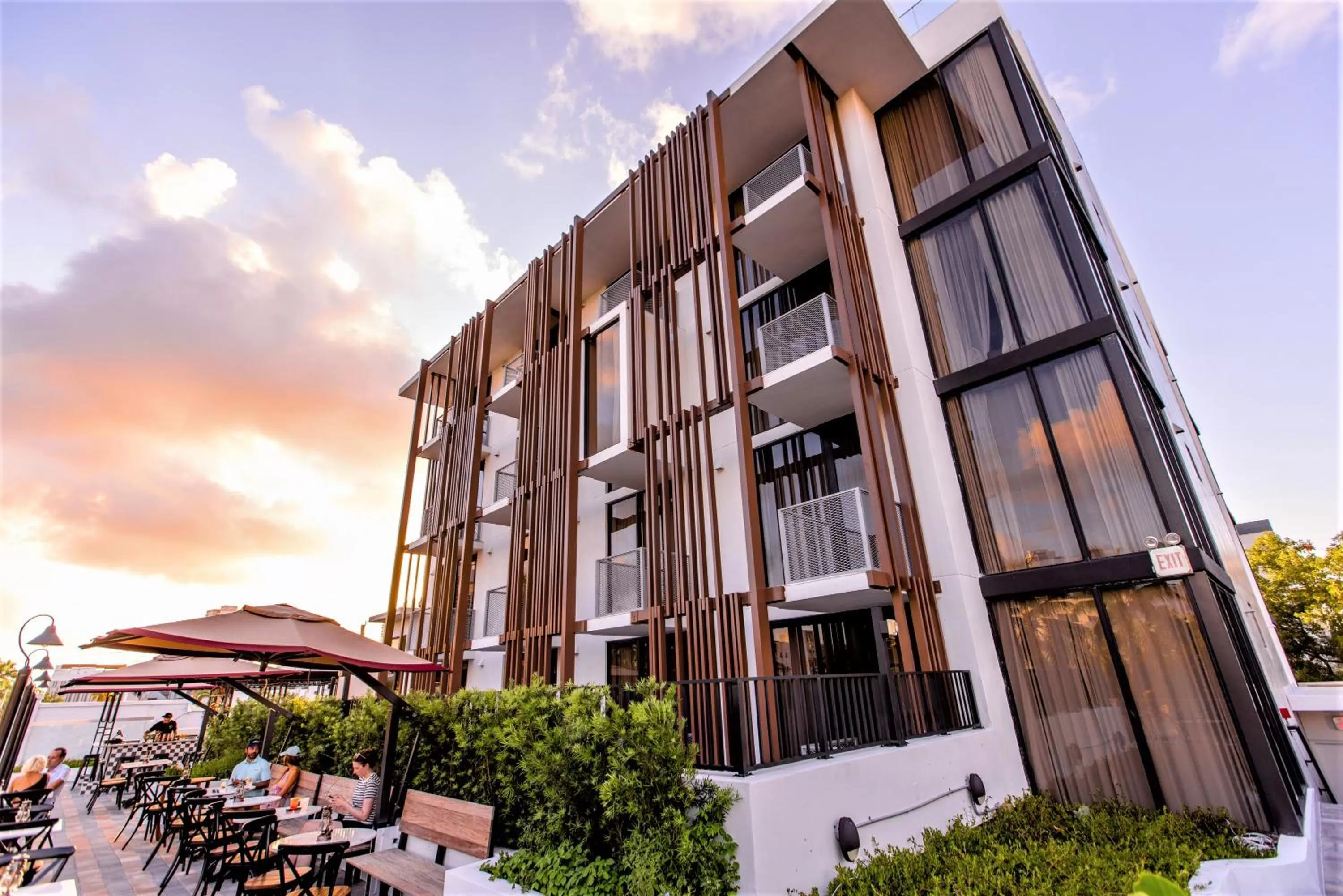 Restaurant/places to eat, Property Building in Urbanica Fifth