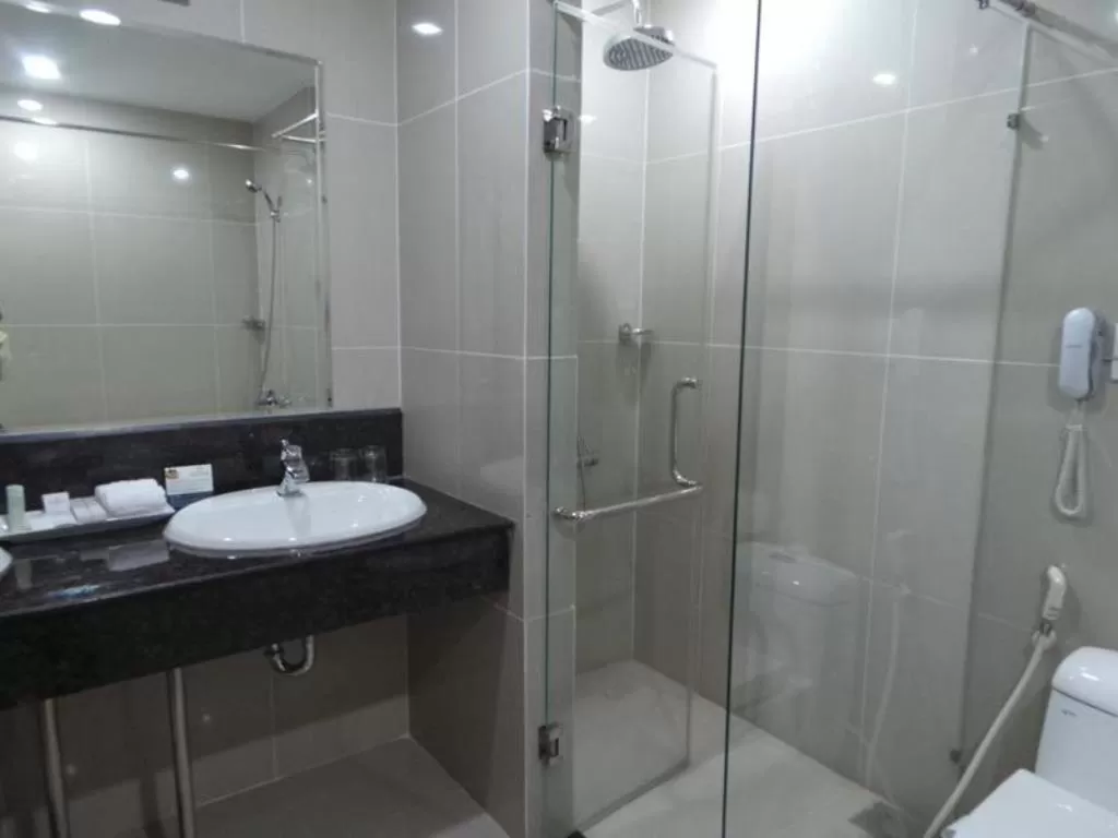 Bathroom in River Hotel