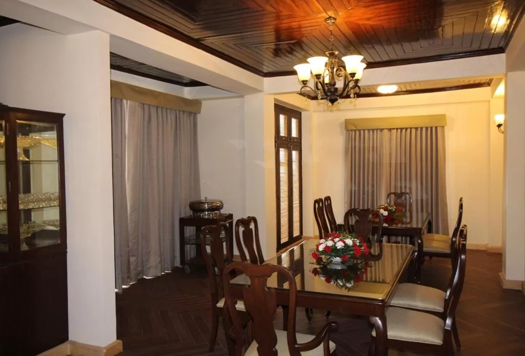 Meals in The Oaktree House