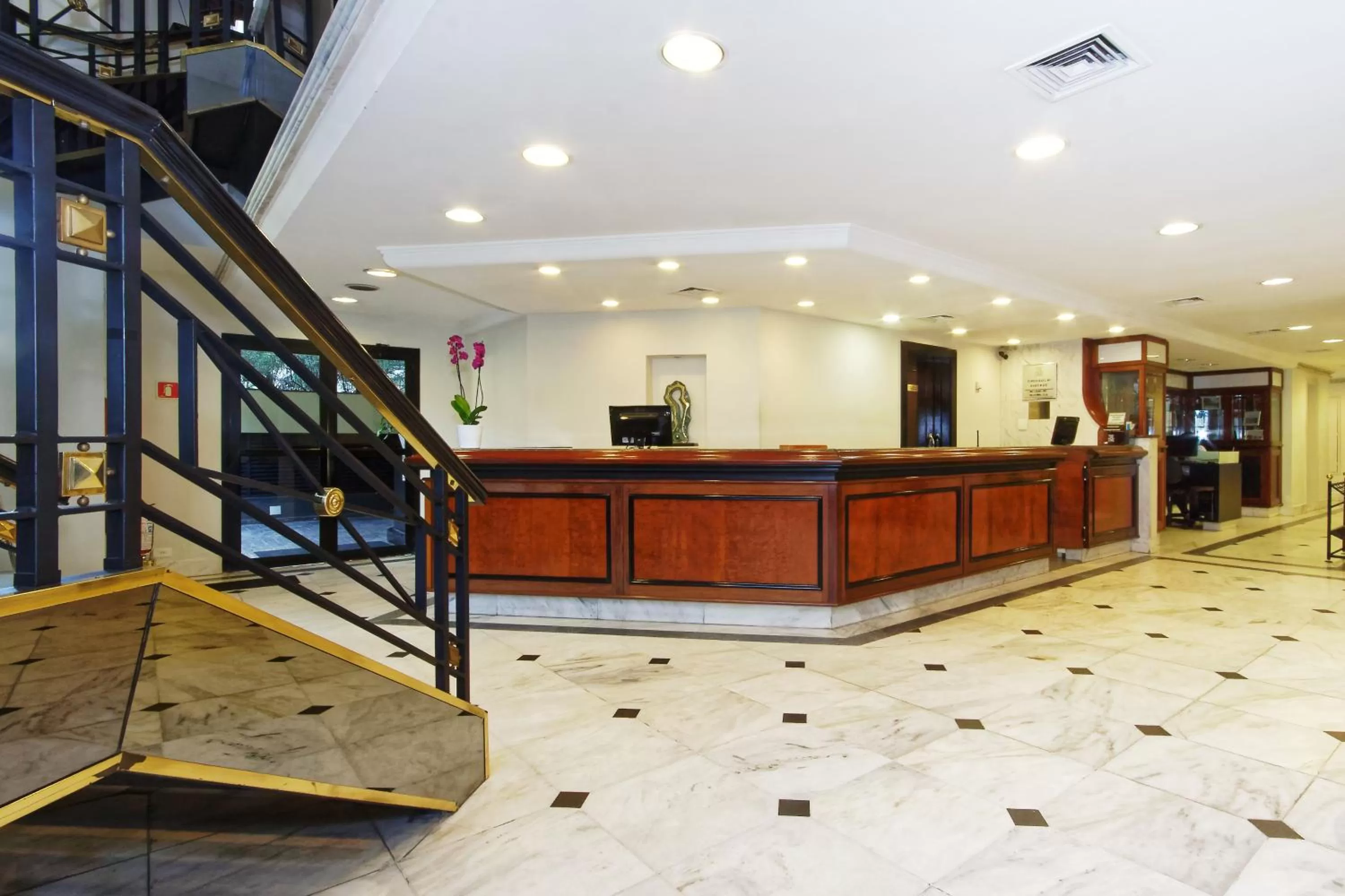 Lobby or reception in Bristol The Time Berrini