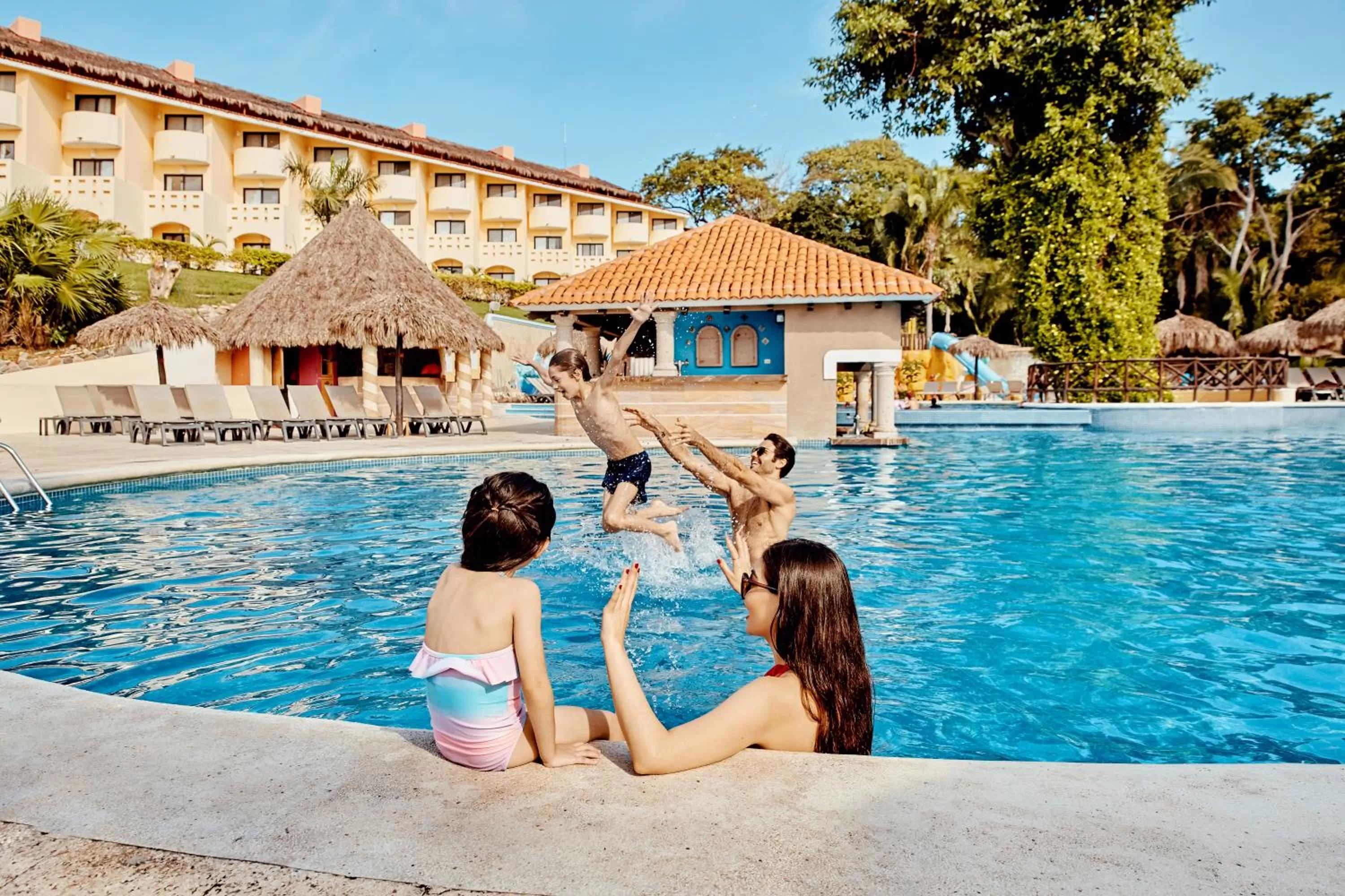 Swimming pool in Grand Palladium Vallarta Resort & Spa - All Inclusive