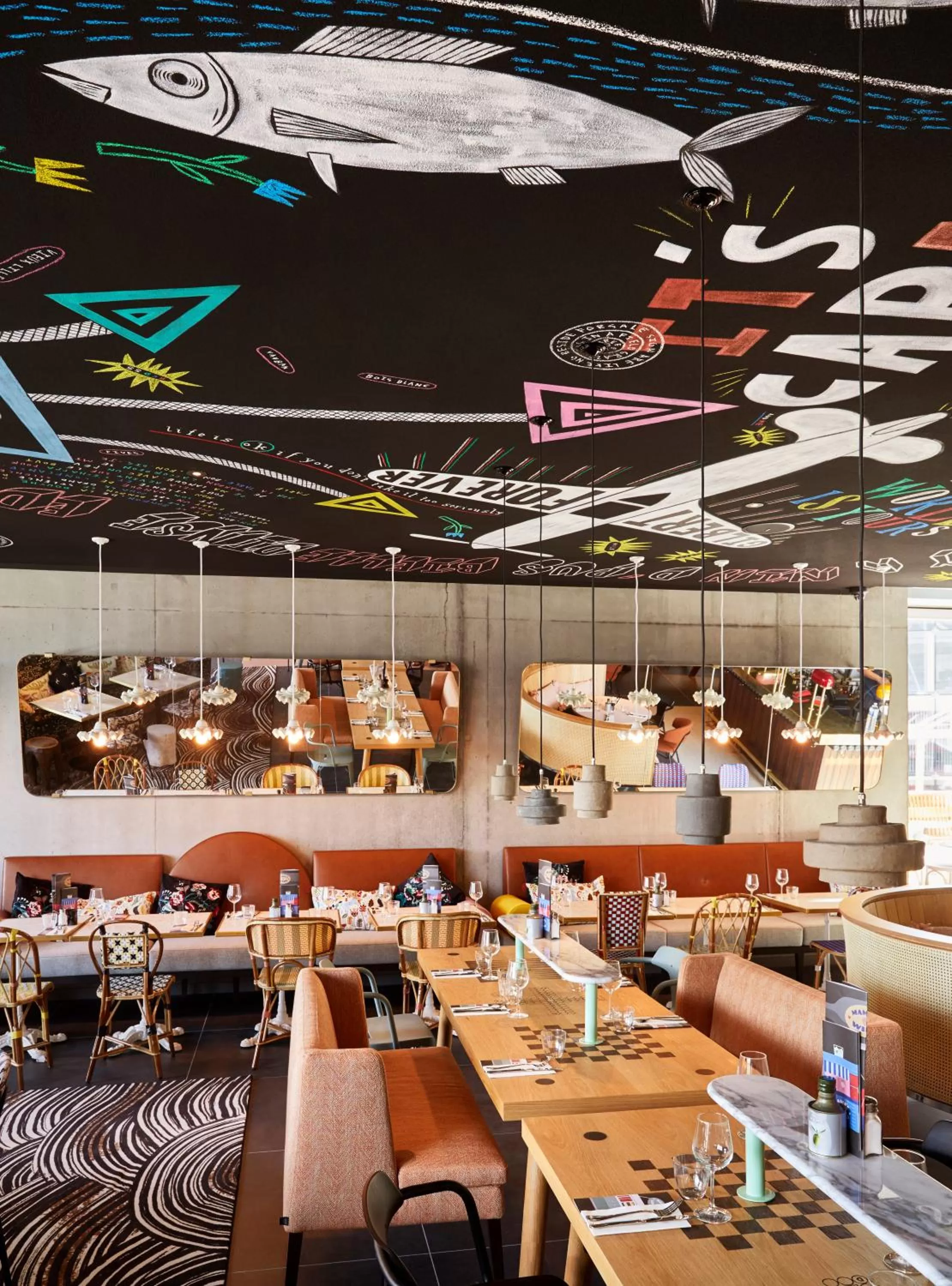 Restaurant/places to eat in Mama Shelter Lille