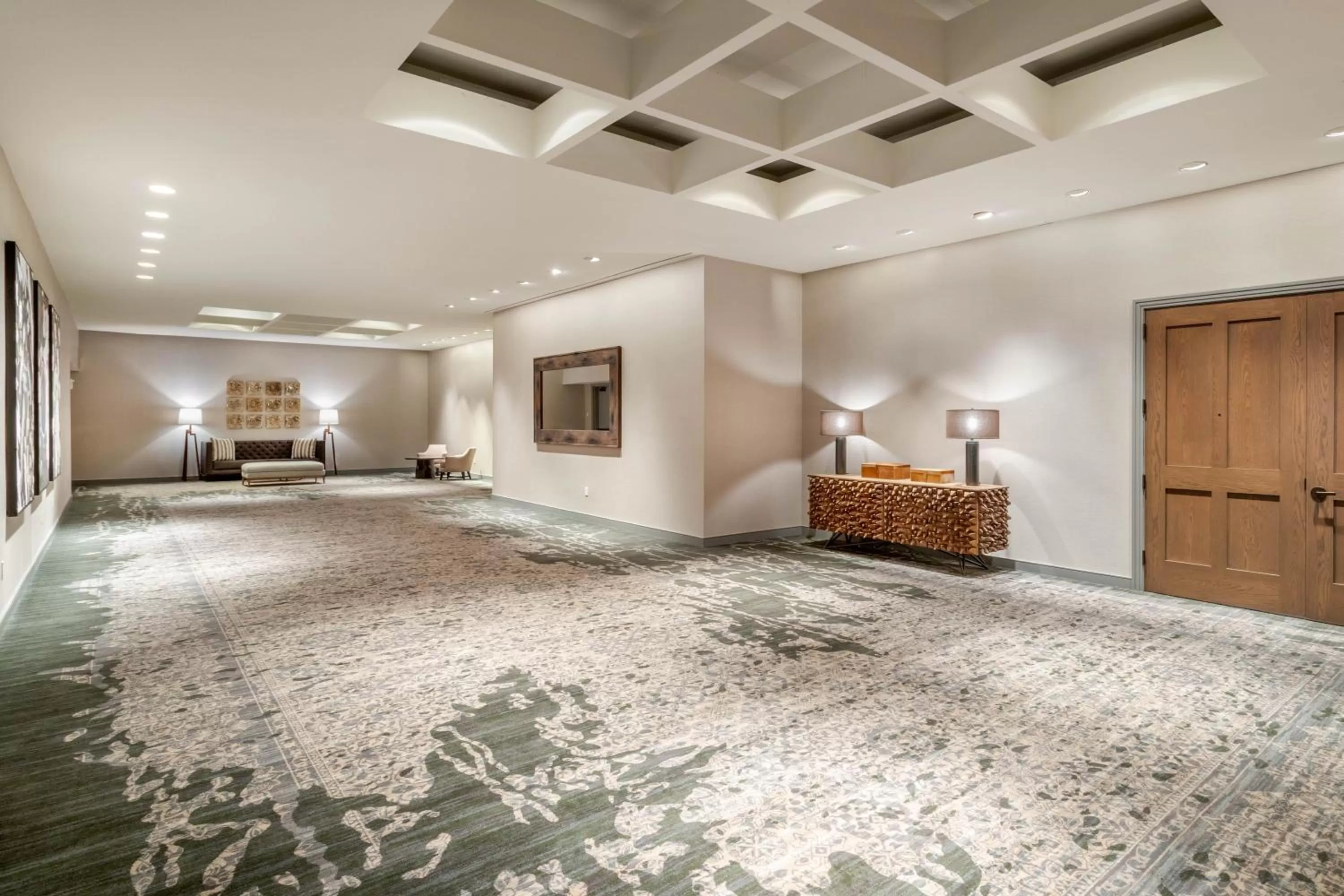 Banquet/Function facilities, Bed in Omni Houston Hotel