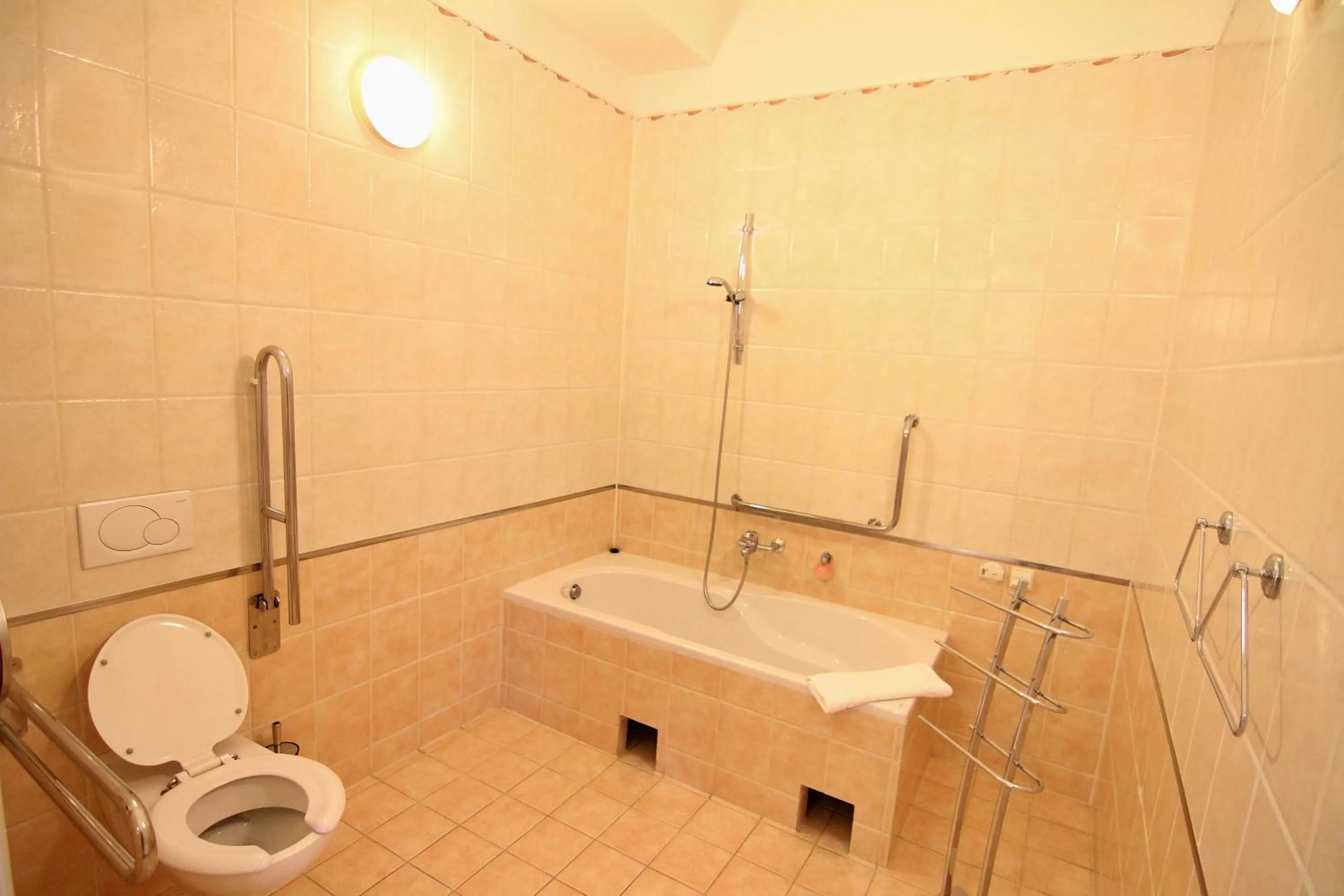 Property building, Bathroom in Zámek Havířov