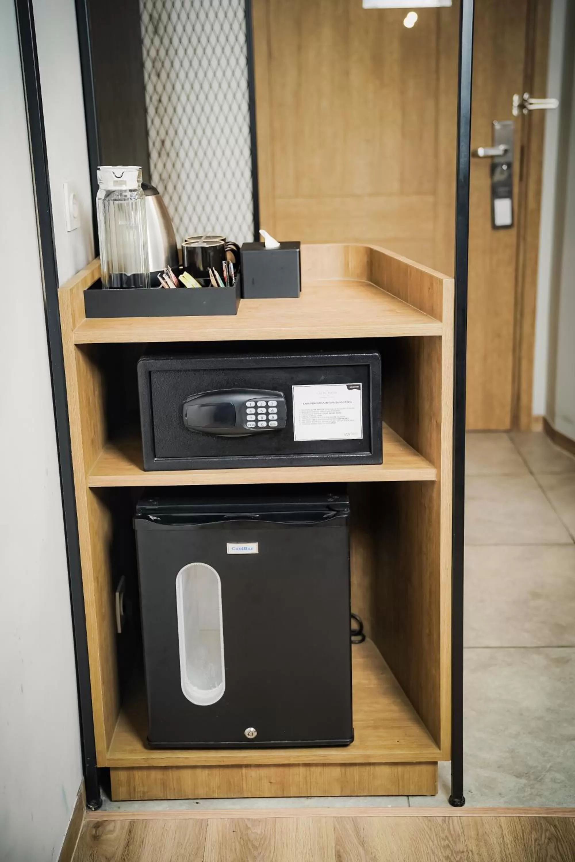 Coffee/tea facilities in Luminor Hotel Purwokerto By WH