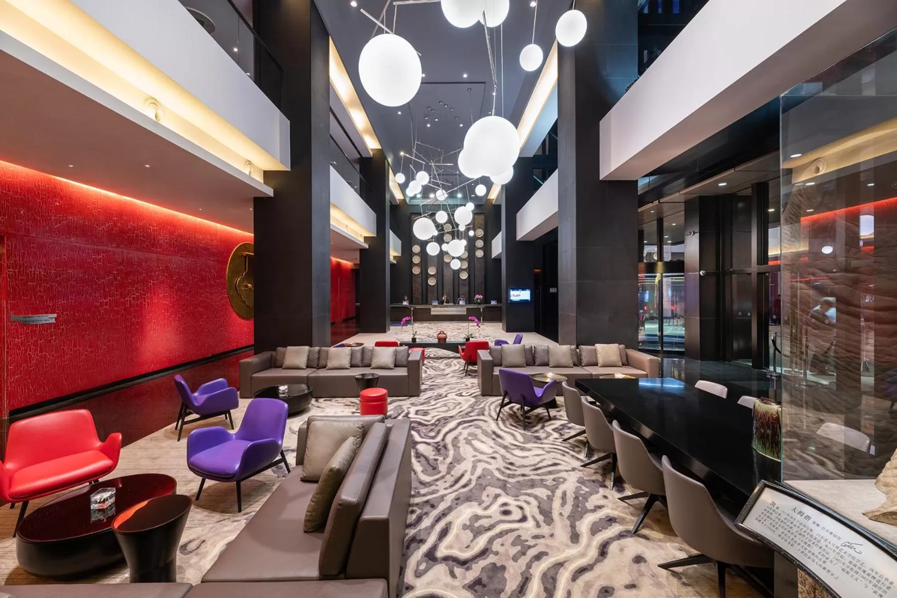 Lounge or bar in Grand Mercure Shanghai Century Park- Free Shuttle Bus to SNIEC