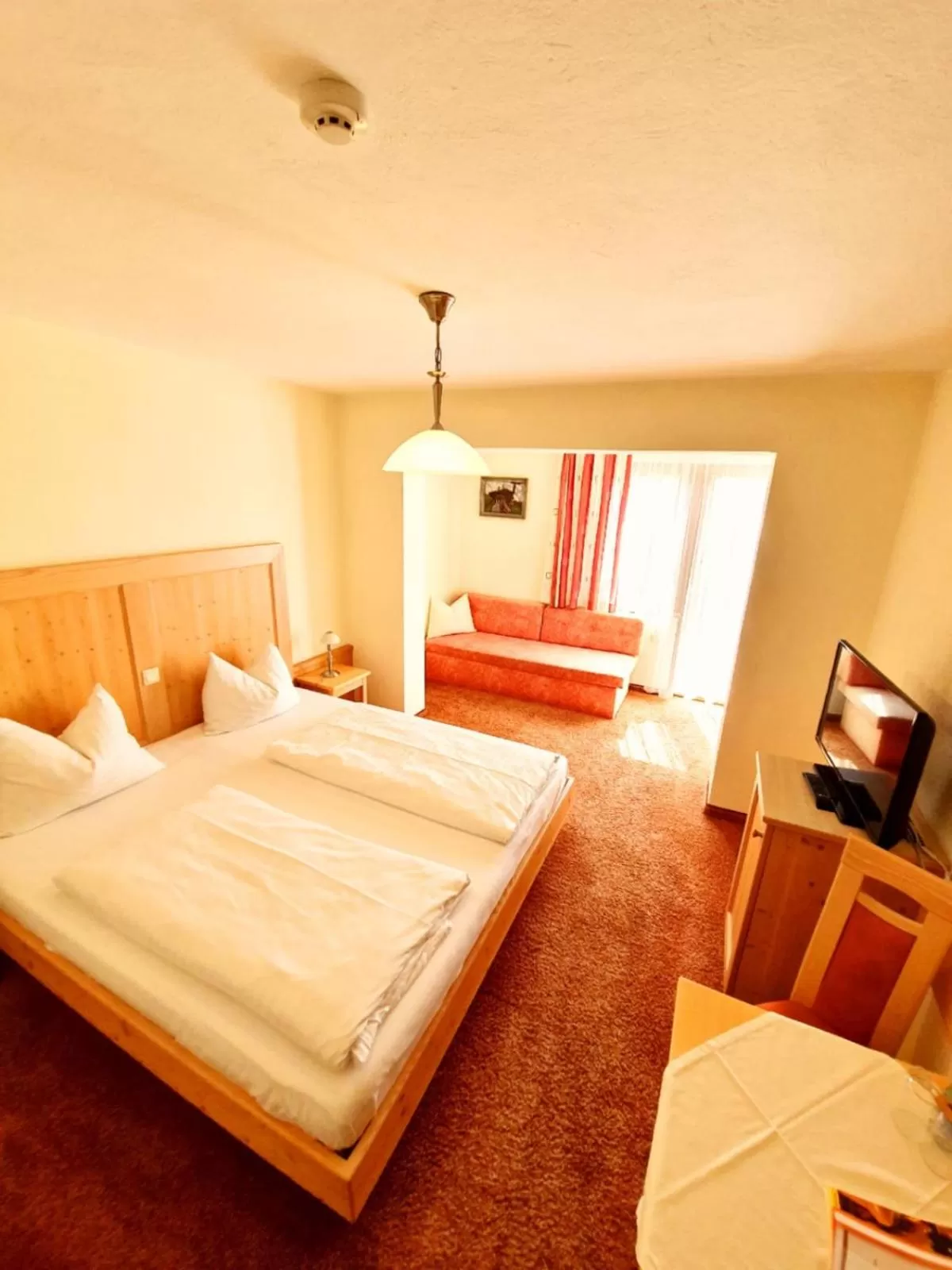 Staff, Bed in dasKAISER - Dein Gartenhotel in Tirol