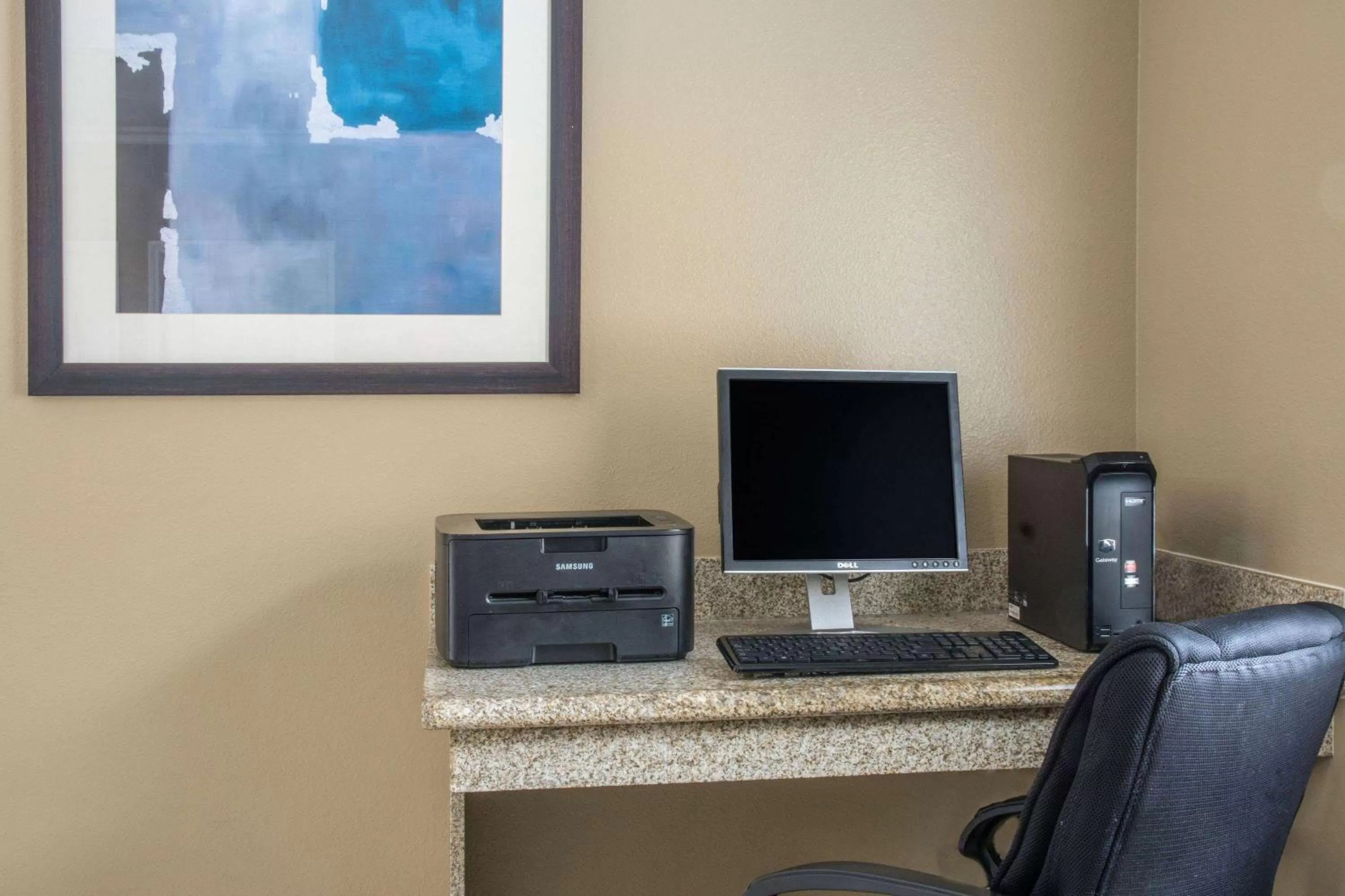 Business facilities in Days Inn by Wyndham Humble/Houston Intercontinental Airport