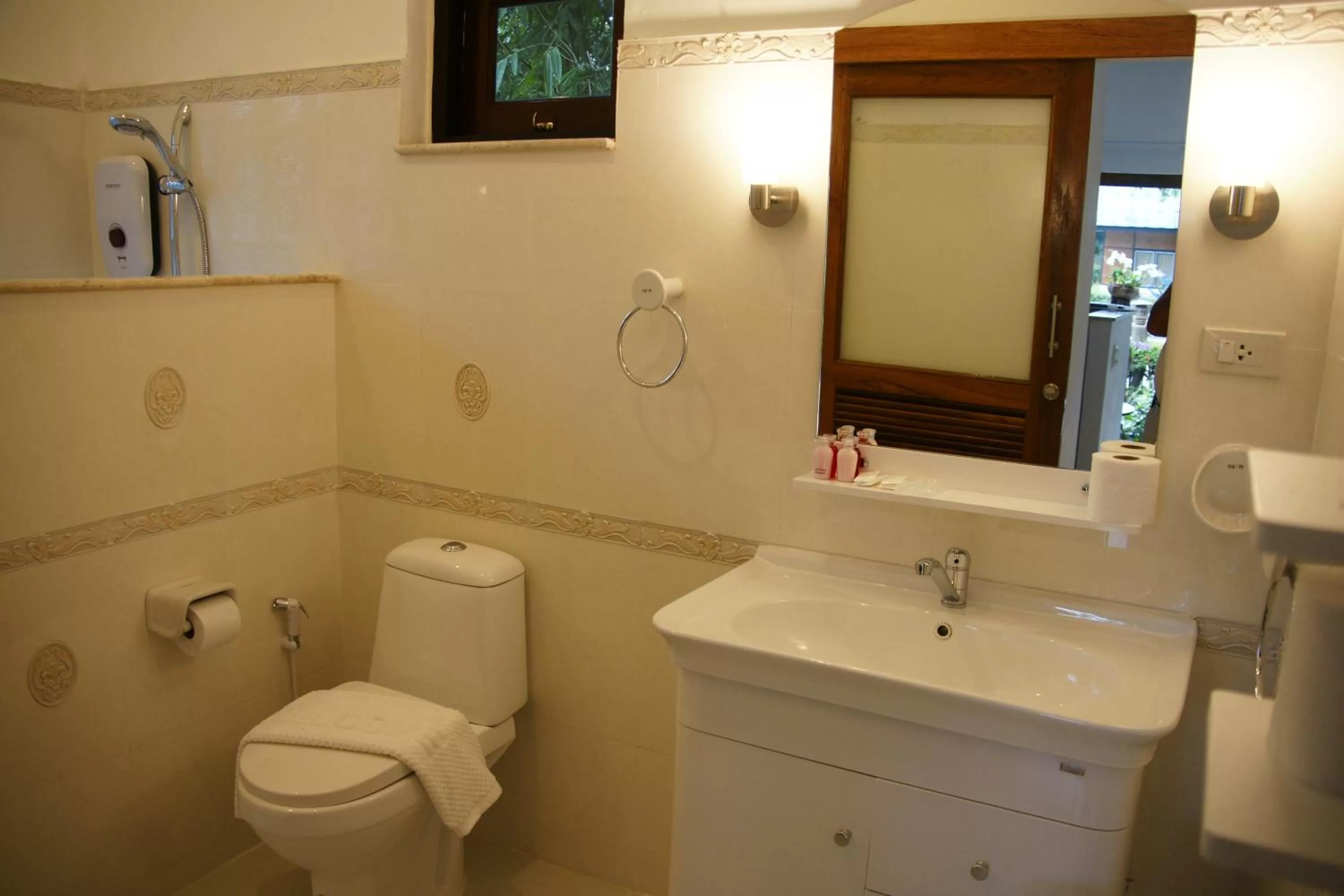 Jungle Village Bungalow