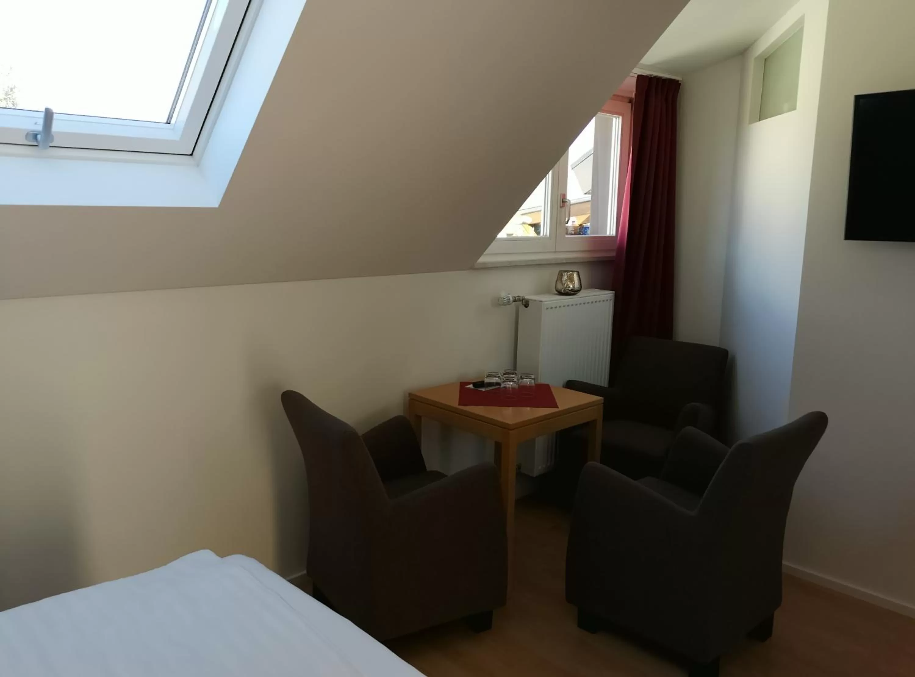 Photo of the whole room in Tuniberg Restaurant Hotel