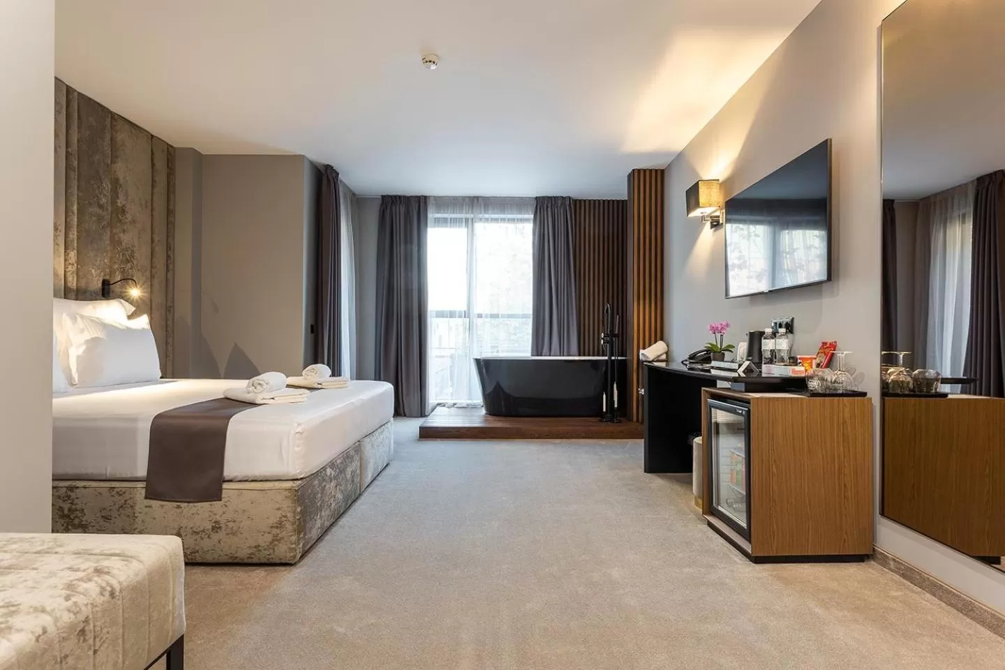 Bed in Abrazo Sofia Hotel by HMG