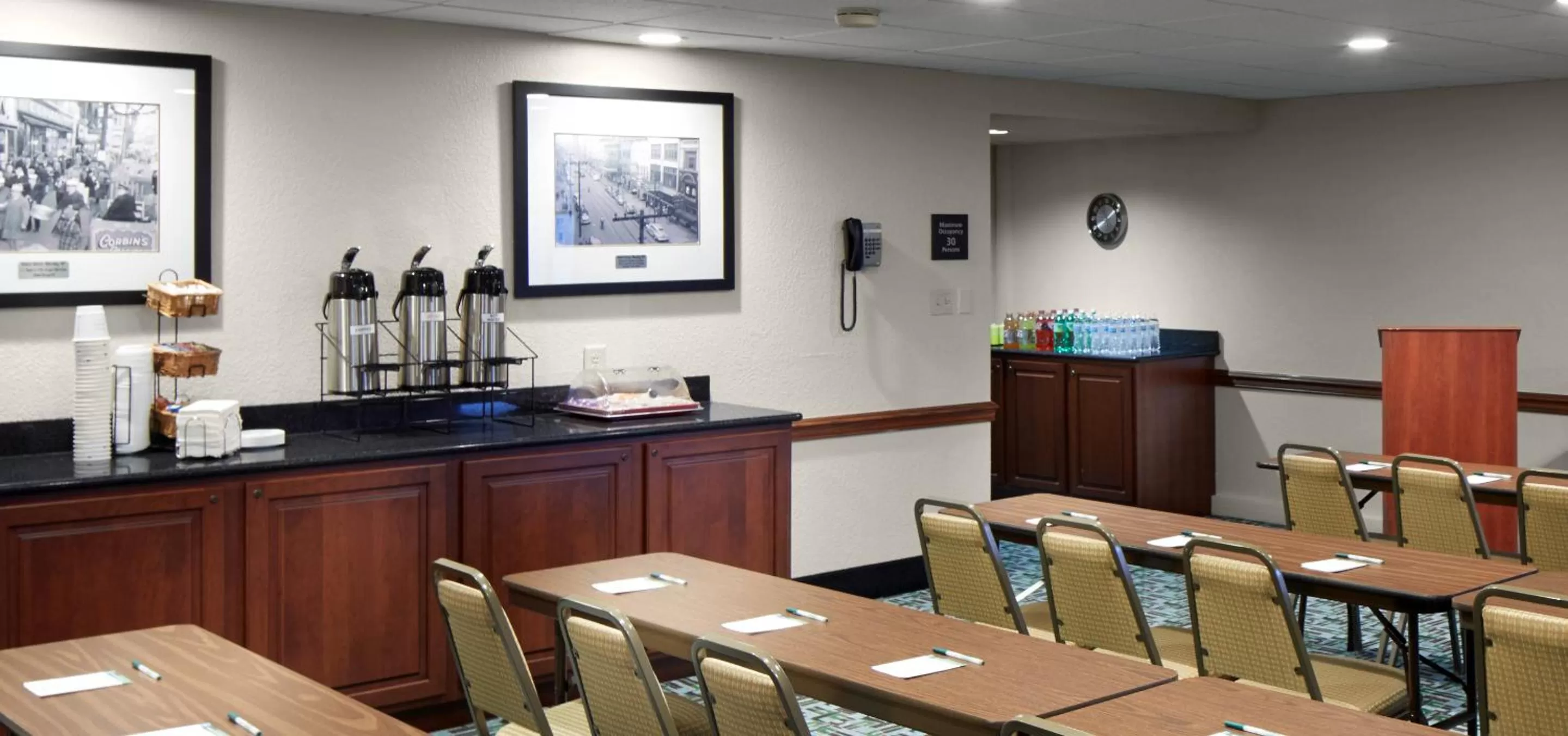 Meeting/conference room in Wingate by Wyndham St. Clairsville/Wheeling