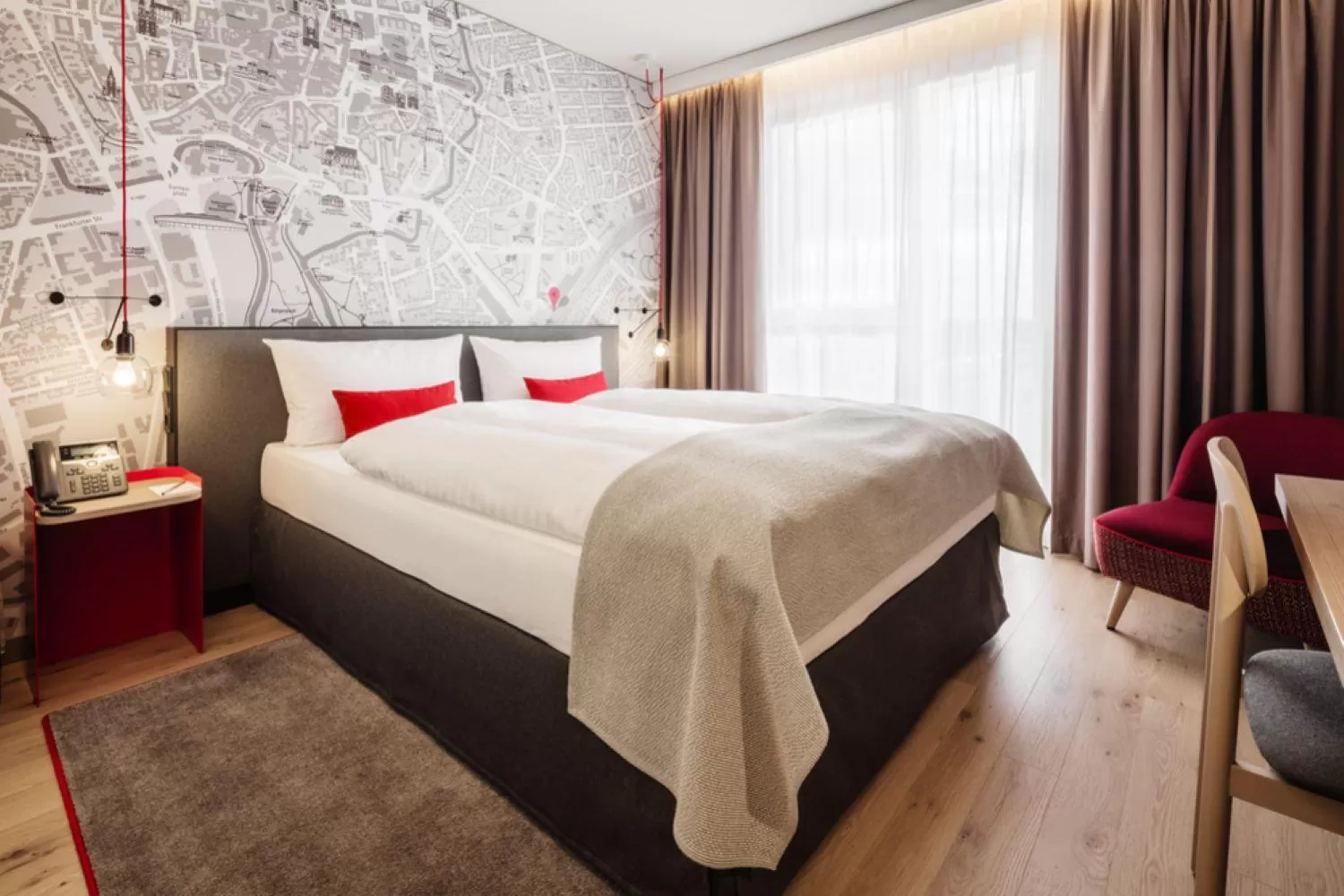 Photo of the whole room, Bed in IntercityHotel Dortmund