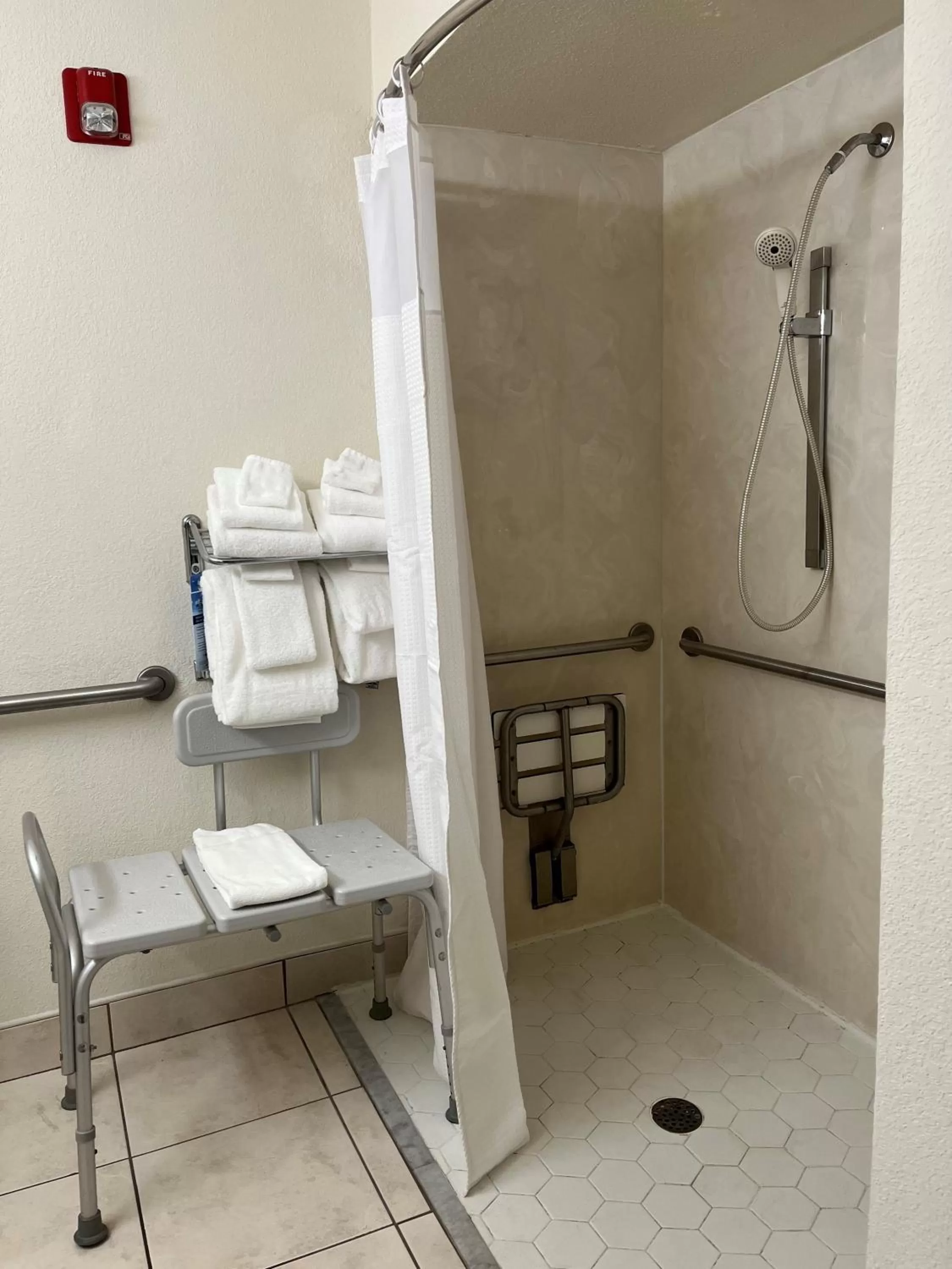 Shower in Microtel Inn and Suites by Wyndham - Lady Lake/ The Villages
