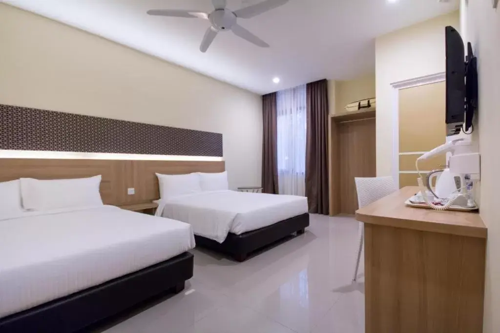 Deluxe Family Room in 118 Hotel Macalister Deluxe Family Room in 118 Hotel Macalister