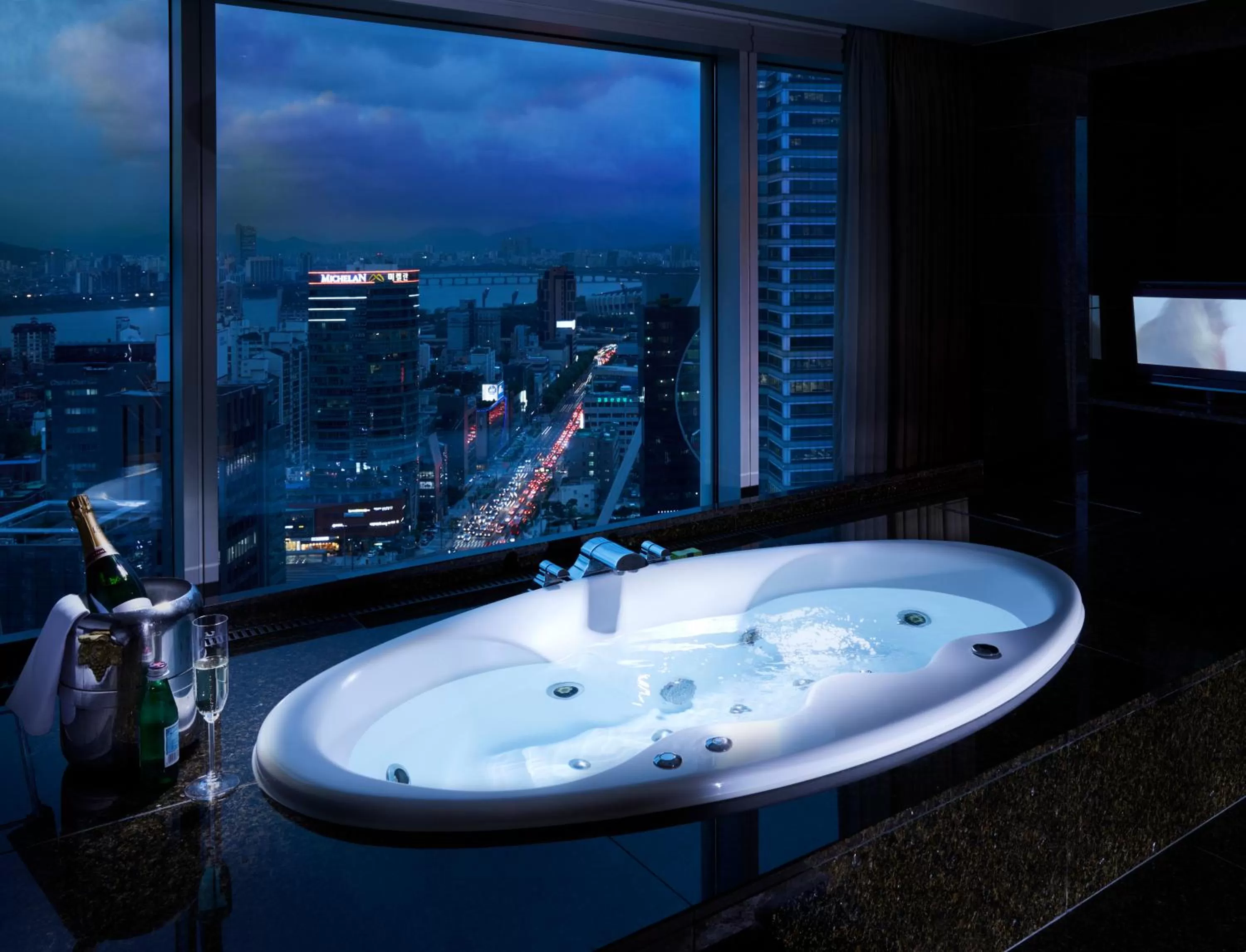 Bathroom in InterContinental Seoul COEX, an IHG Hotel