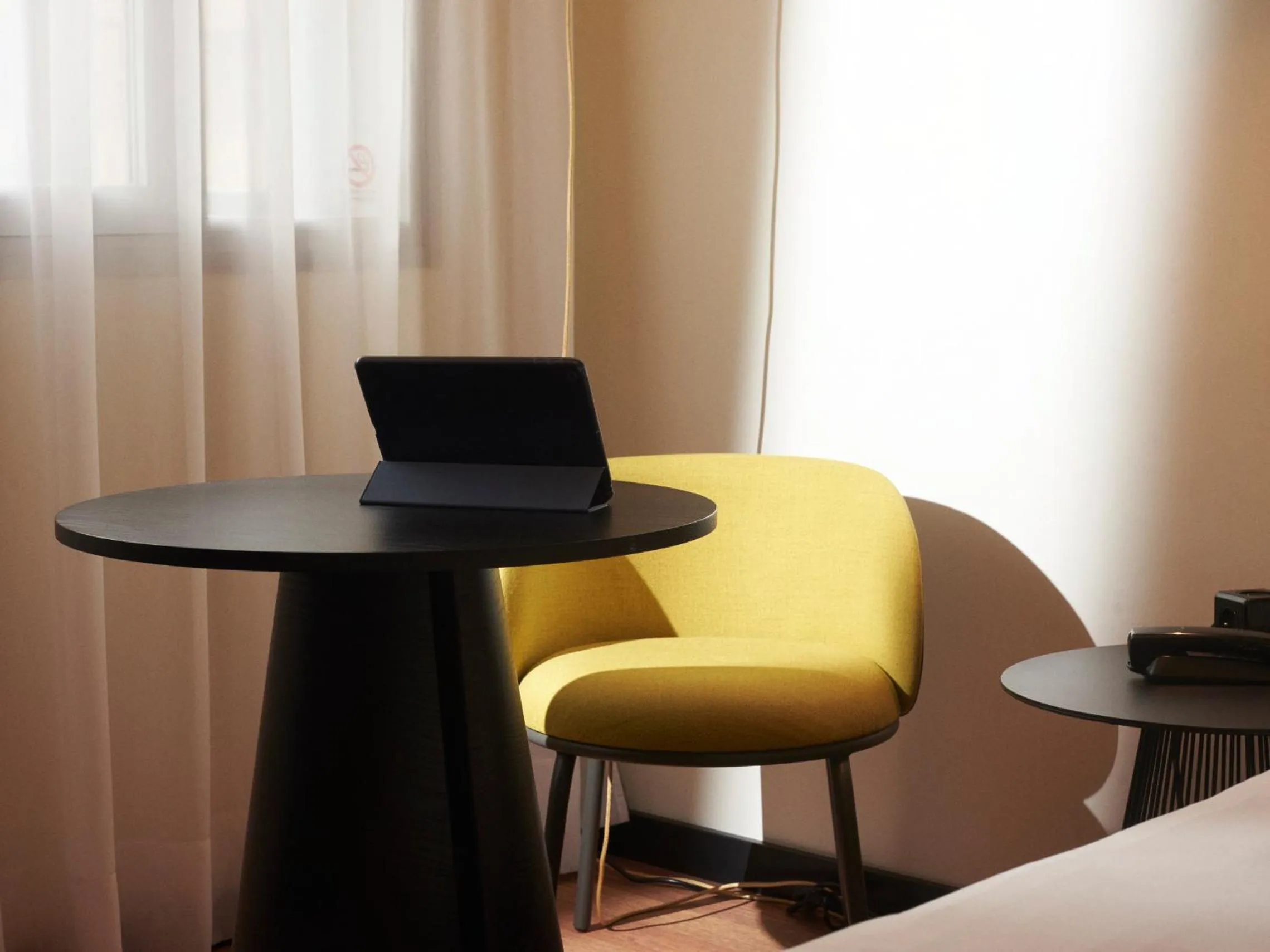 Bedroom in Ibis Madrid Aeropuerto Barajas