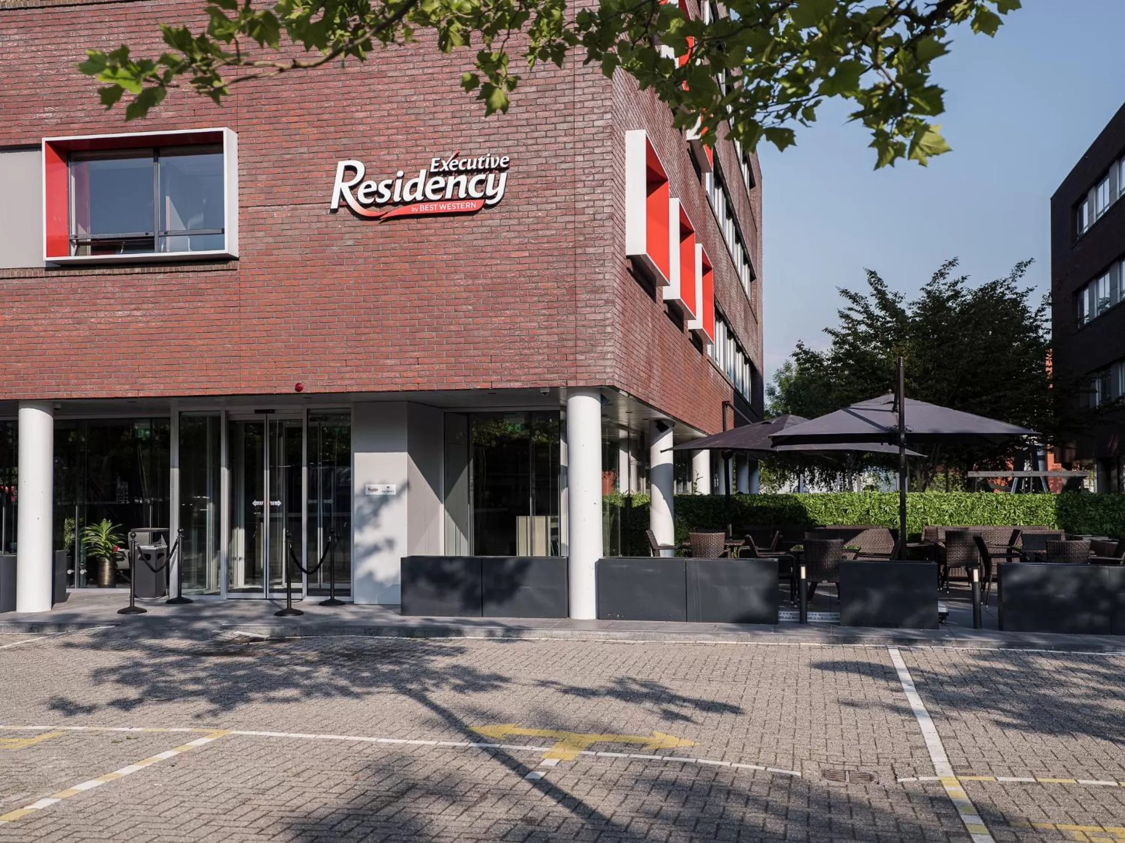 Facade/entrance in Executive Residency by Best Western Amsterdam Airport