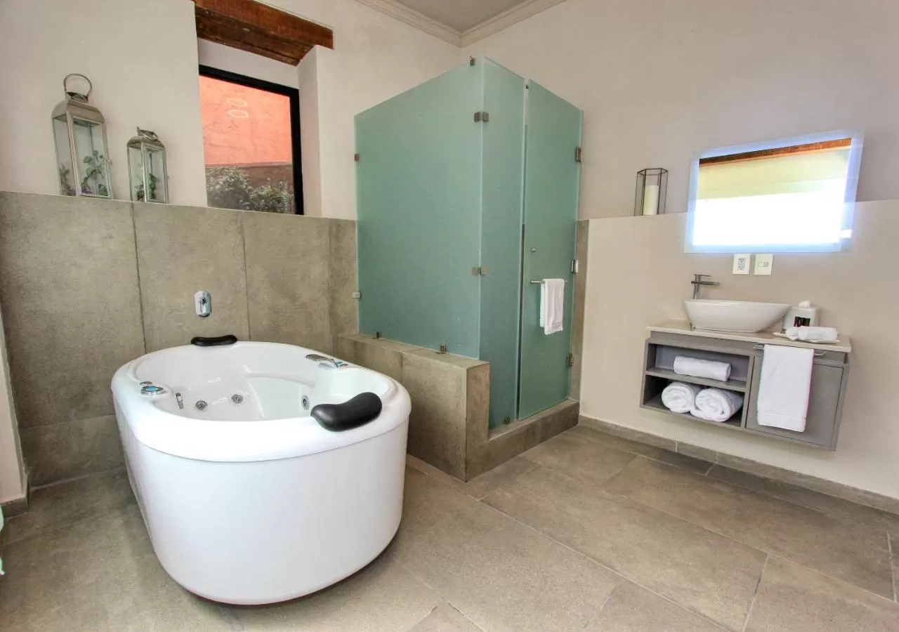 Bathroom in Casa Florencia Hotel Boutique