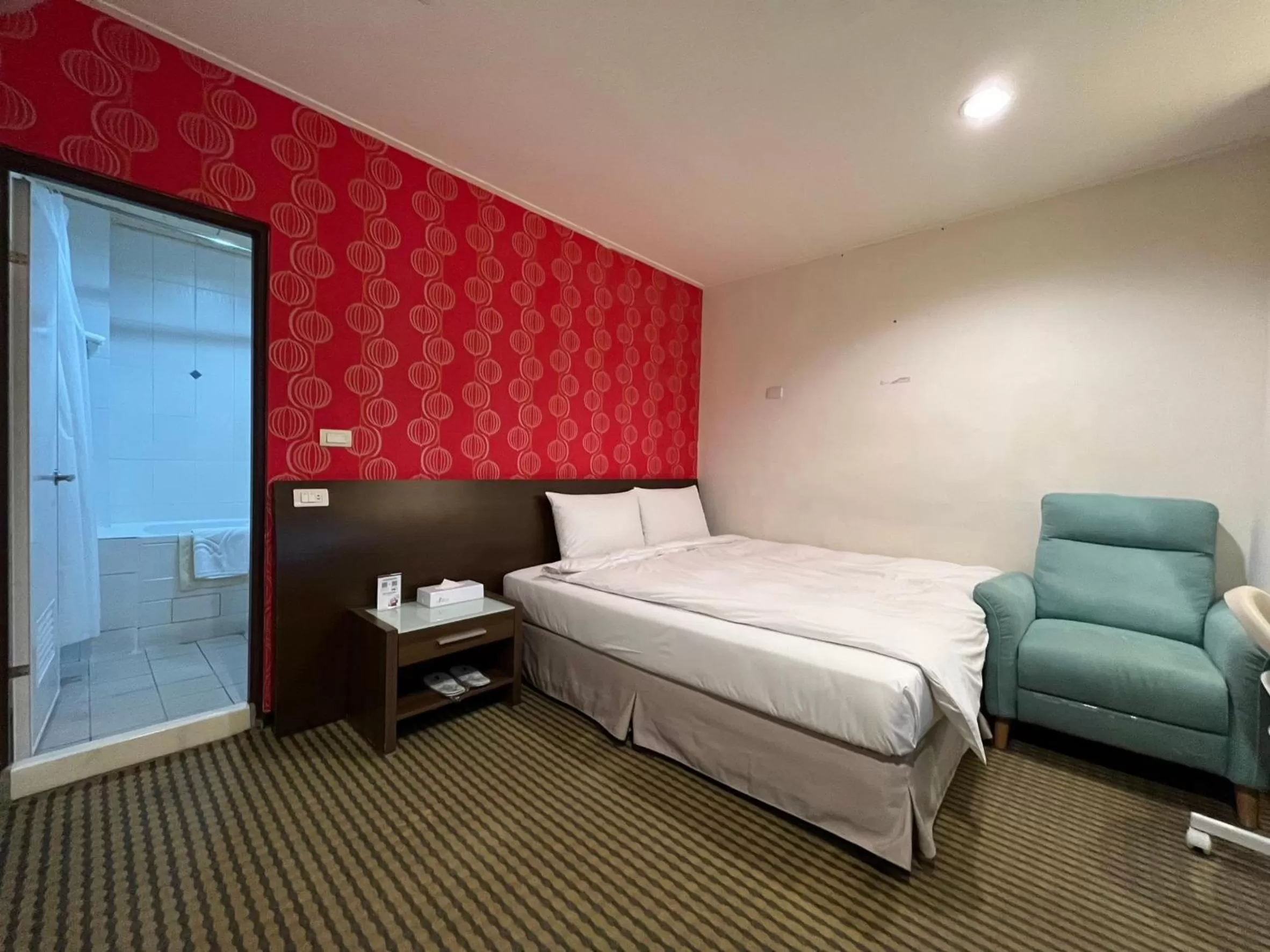 Deluxe Double Room with Bath in 信然文旅-首學