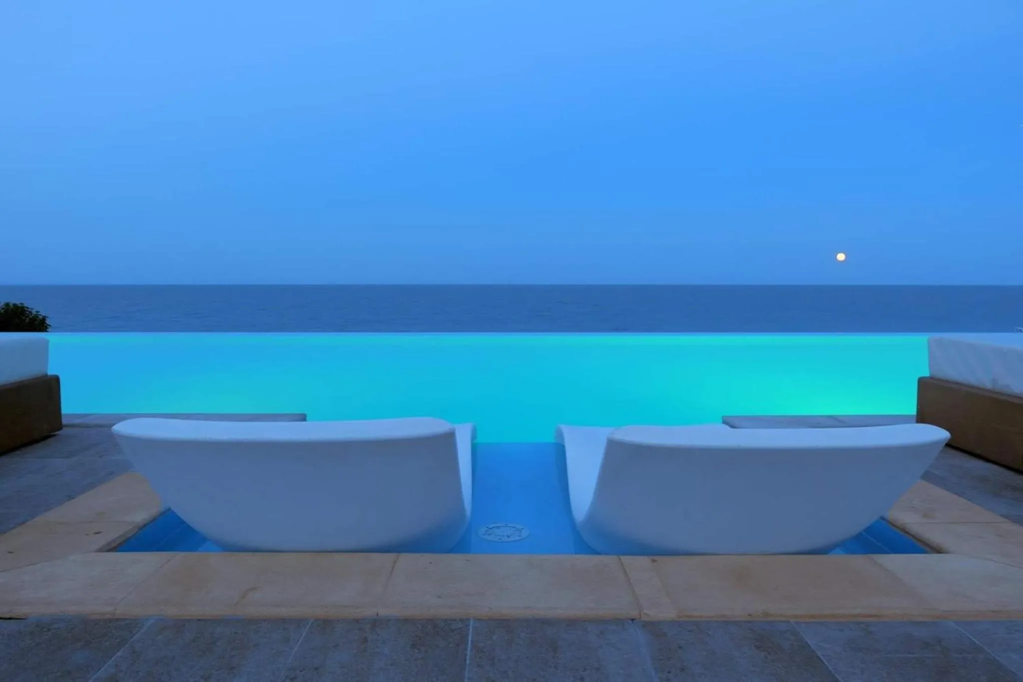 Spring in International Hotel Casino & Tower Suites