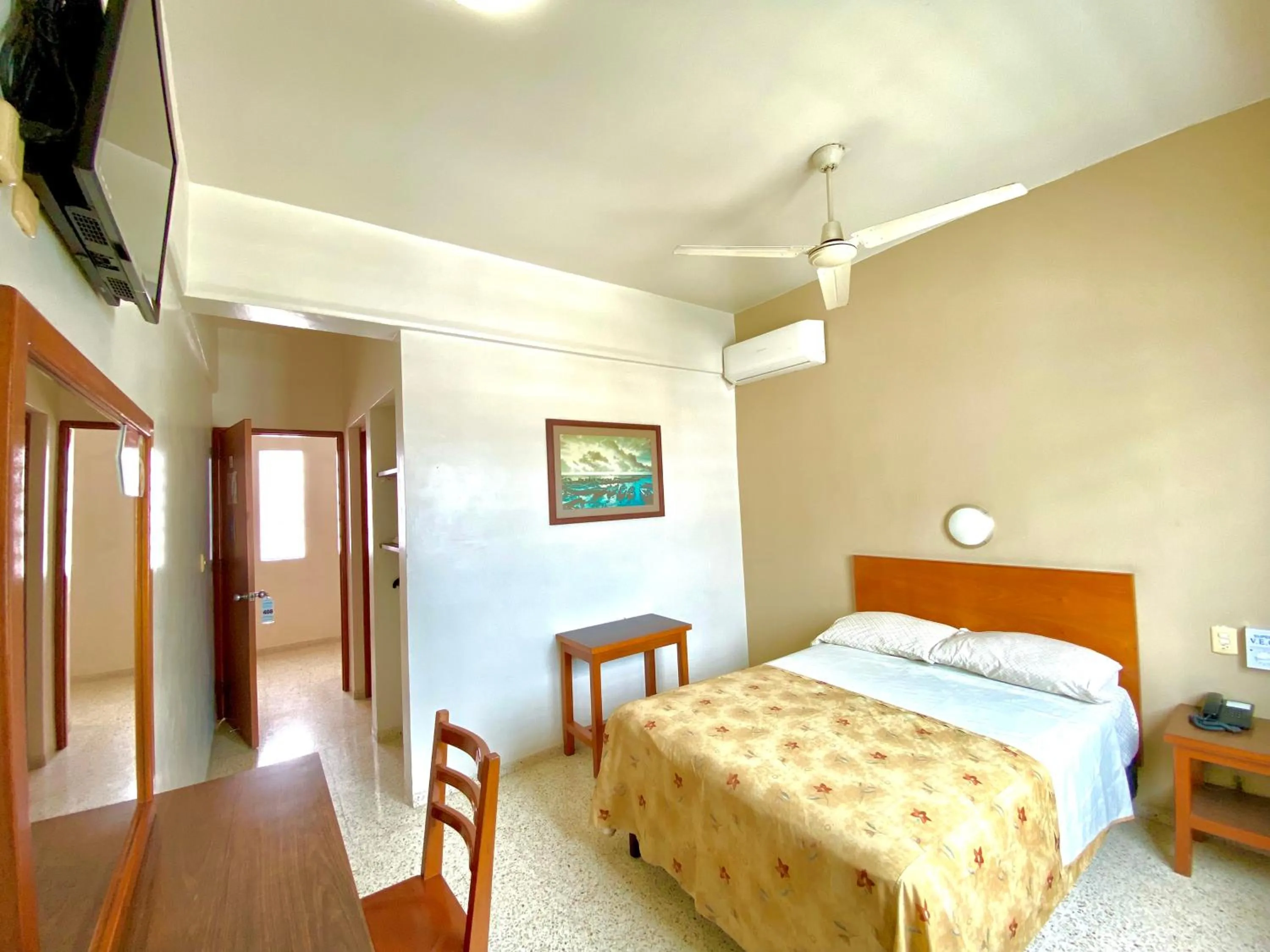Bed in Hotel Delfines - a 2 calles del Acuario Veracruz