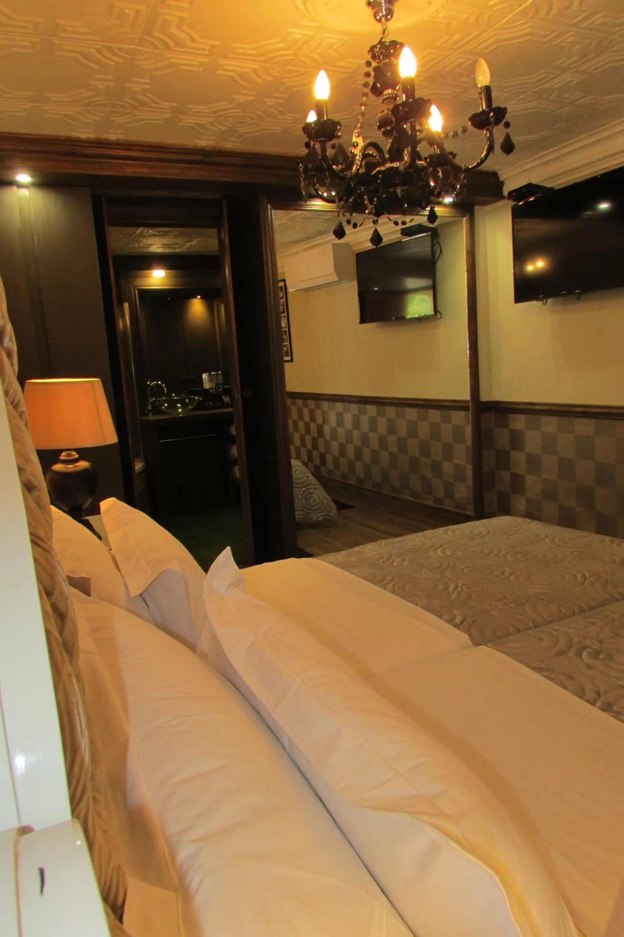 Bed in Victoria Manor