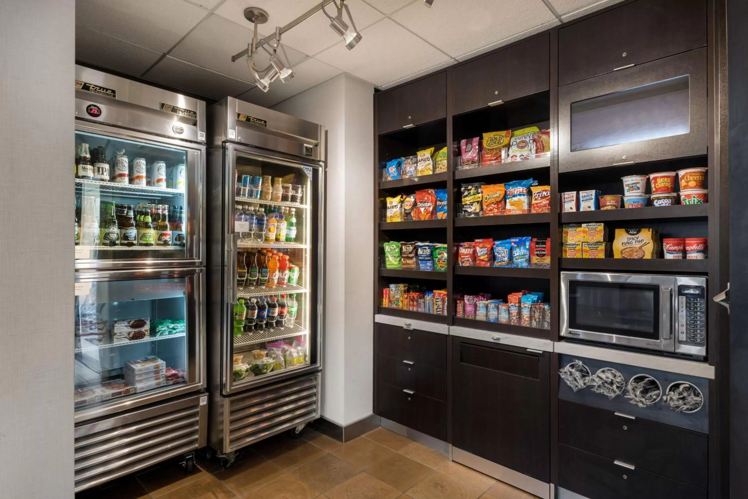 Property building in Sonesta Select San Jose Airport