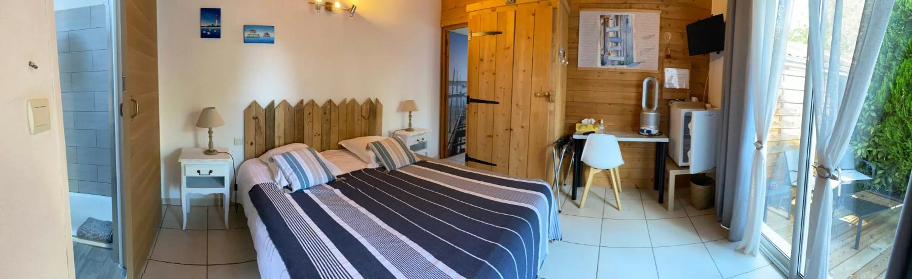 Bedroom, Bed in VILLA HERBERT Chambres d'hôtes Gîte Soirée étape