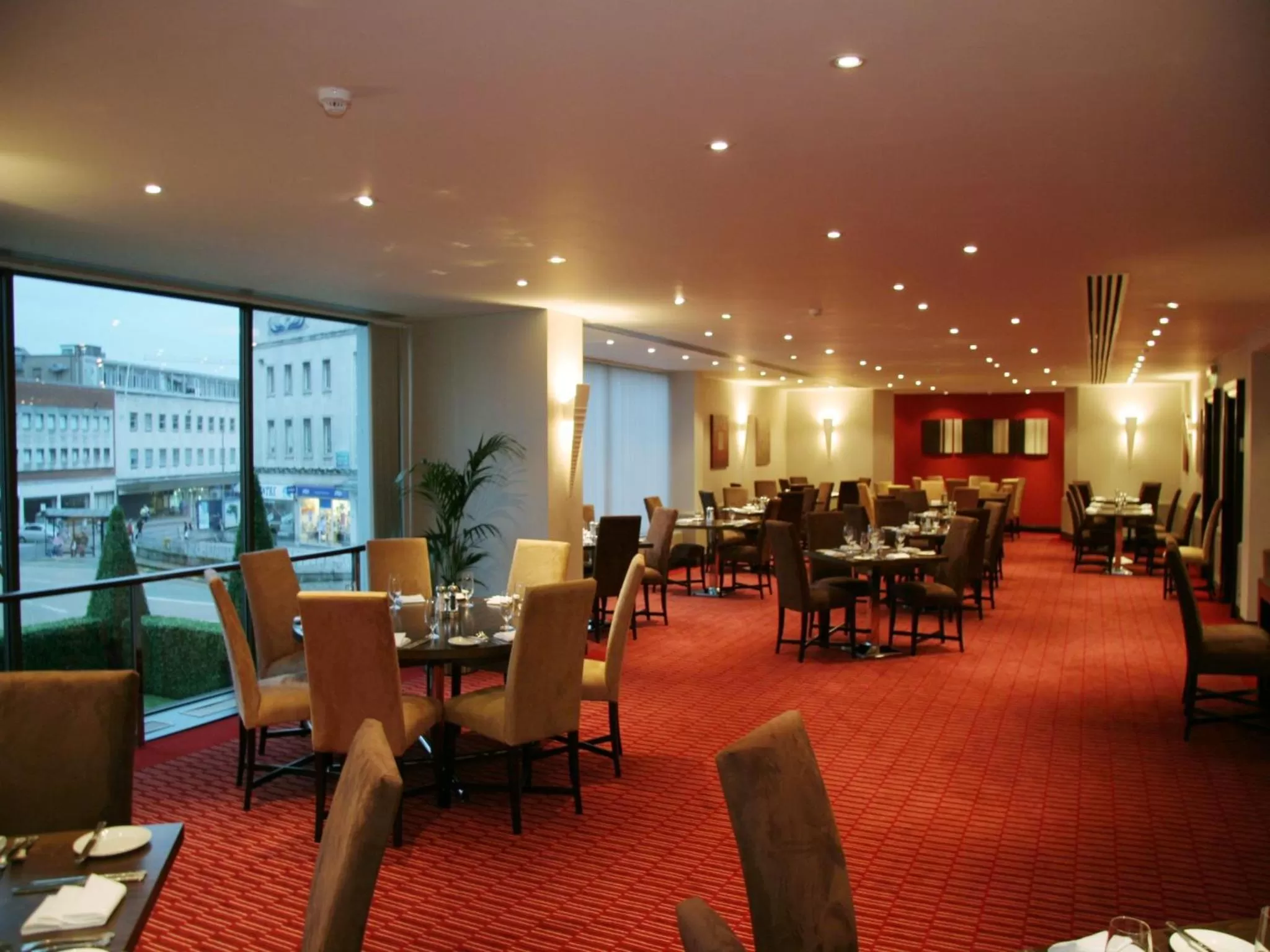 Restaurant/places to eat in The Dragon Hotel