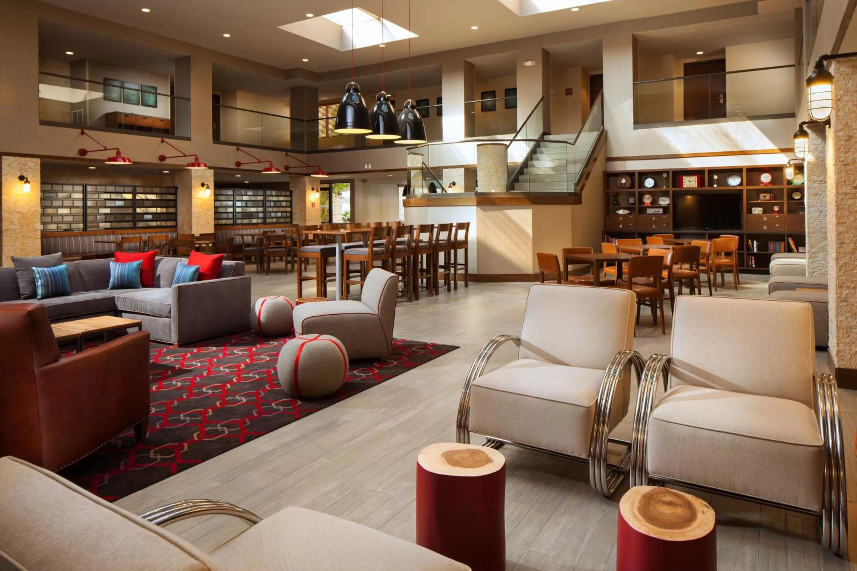 Lobby or reception, Lounge/Bar in Four Points by Sheraton San Diego - Sea World