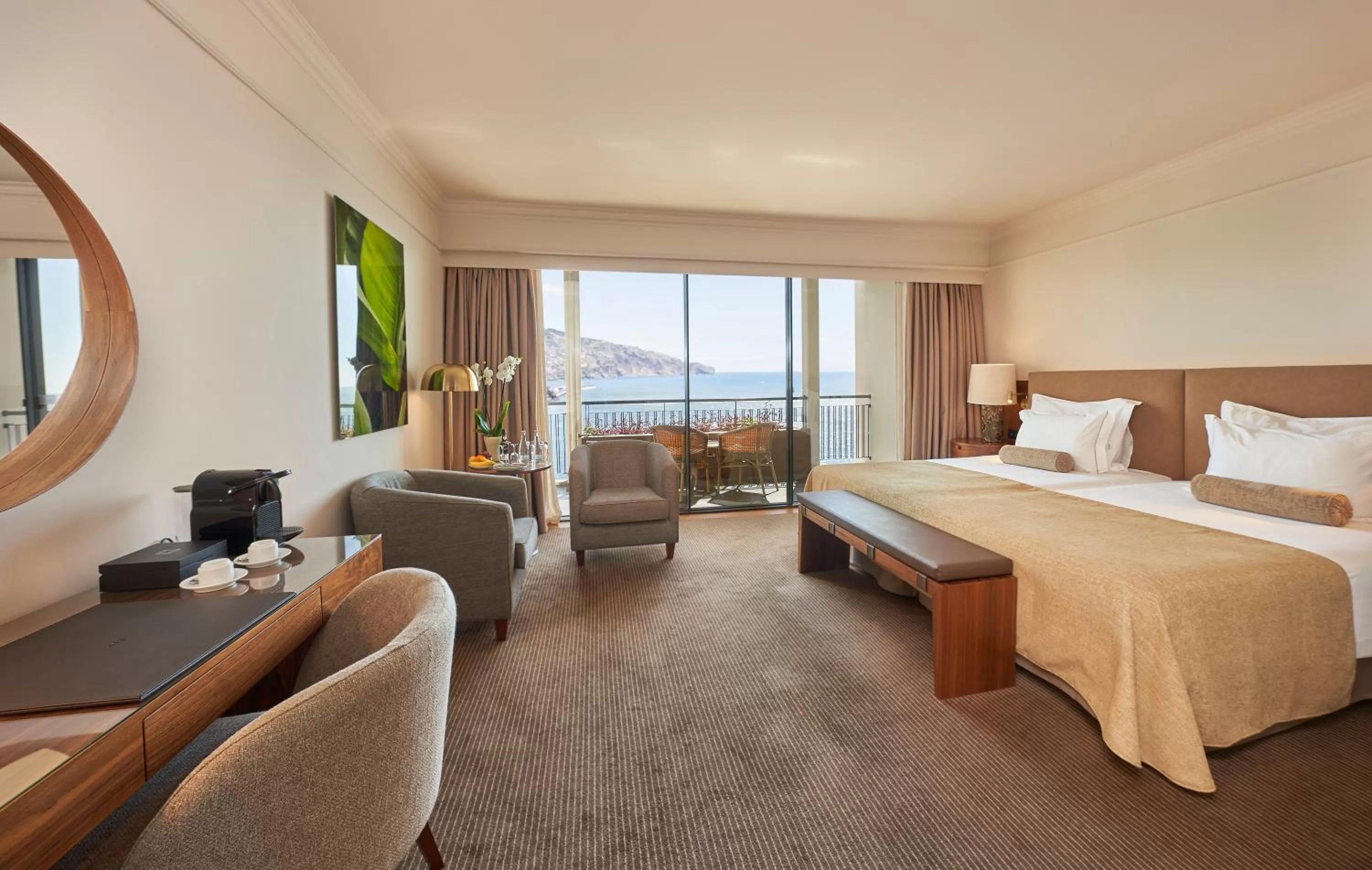 Bedroom, Bed in The Cliff Bay - PortoBay