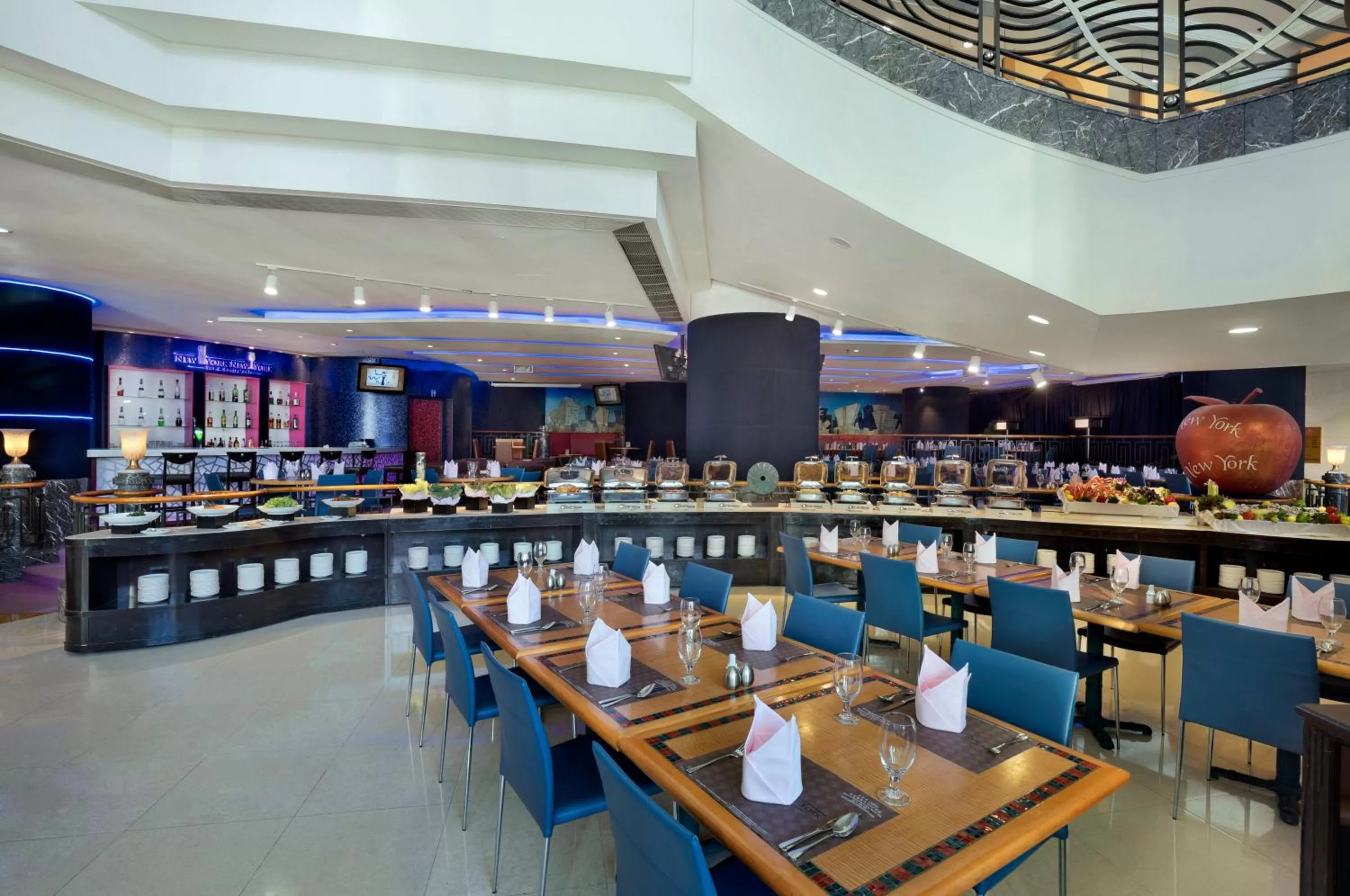 Restaurant/places to eat in Harbour Plaza Resort City
