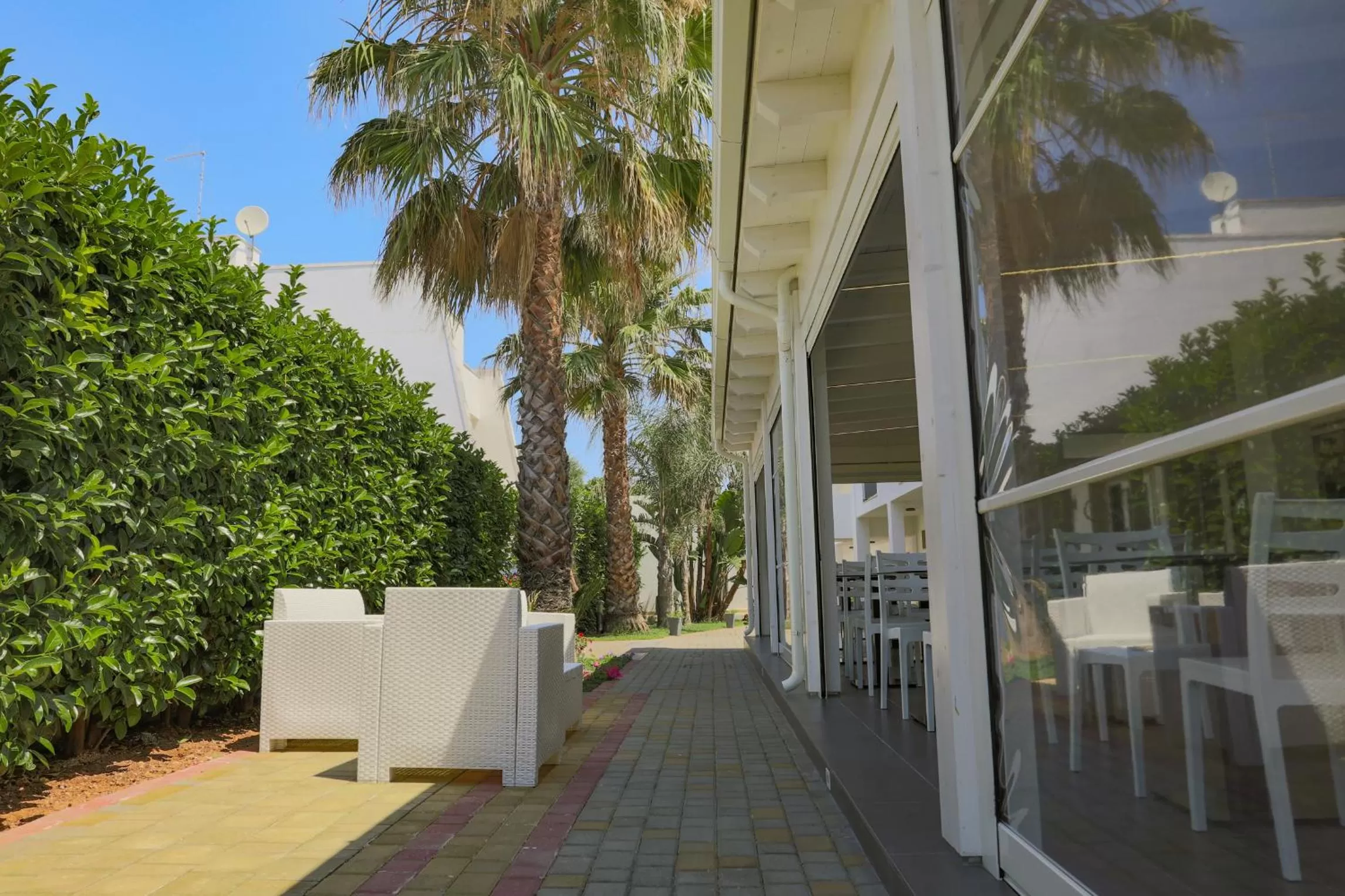 Patio in Donnosanto Residence Torre Santa Sabina