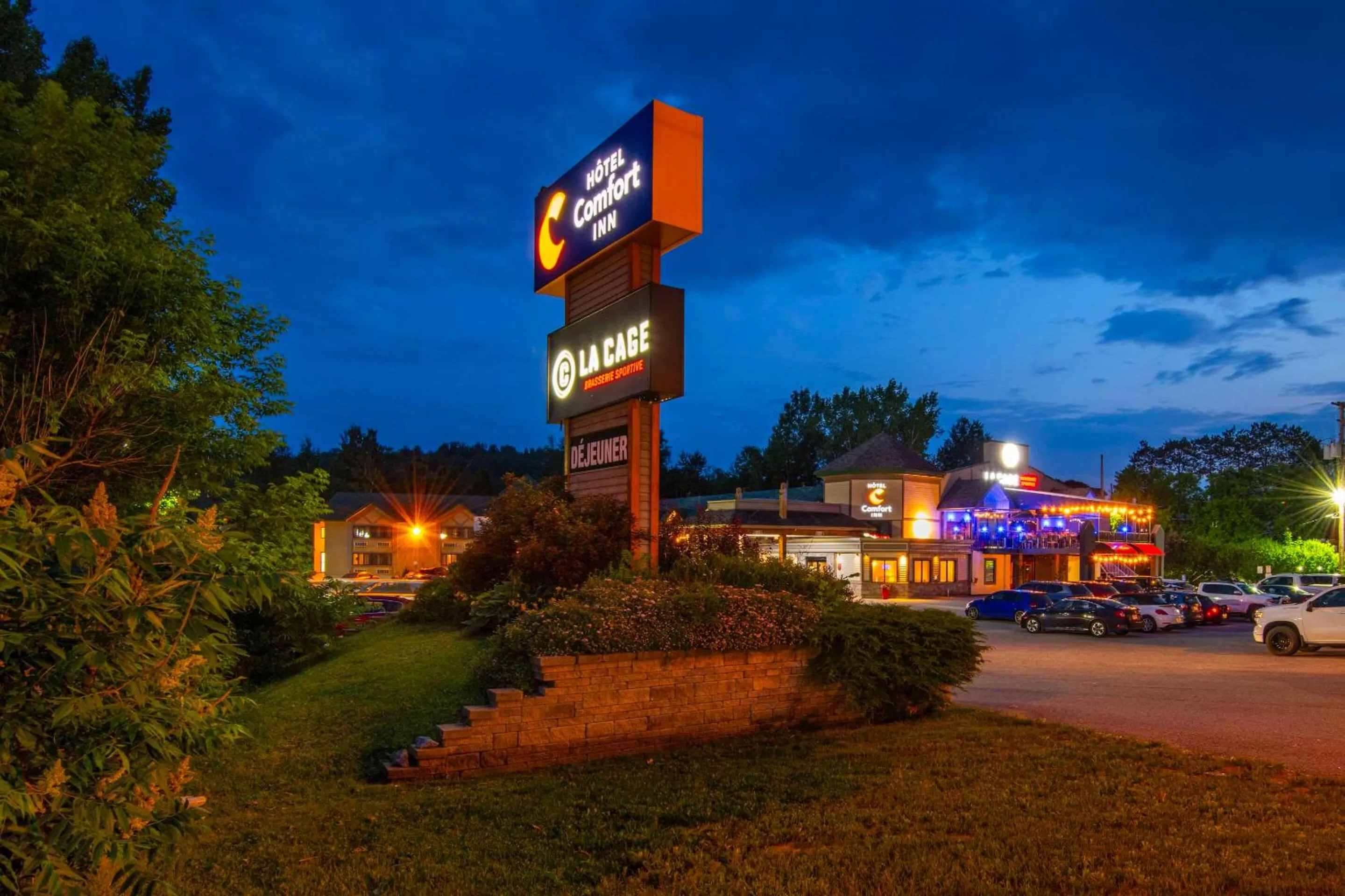 Property building in Comfort Inn Mont Laurier