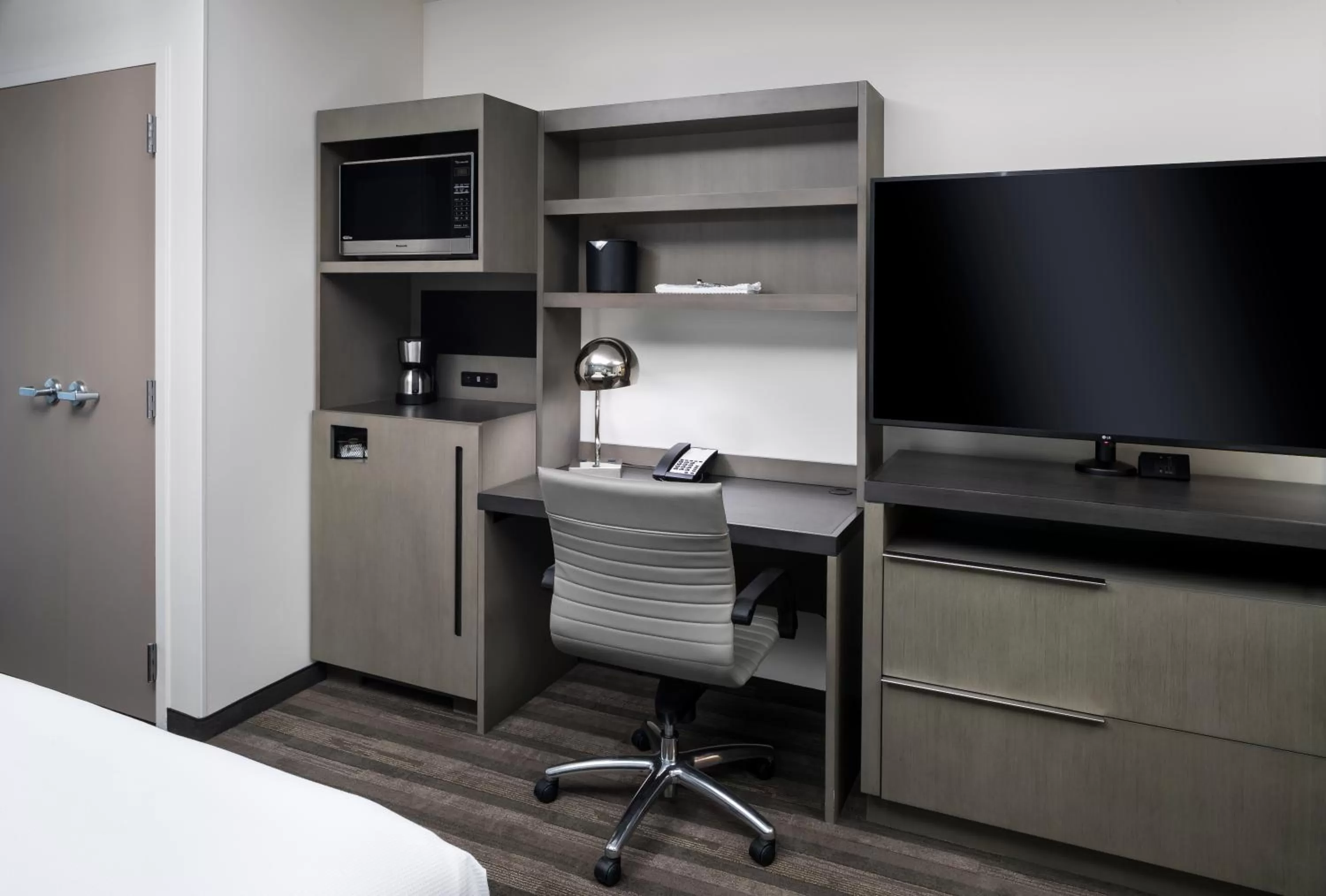 TV and multimedia, Bed in Hyatt House Tempe Phoenix University