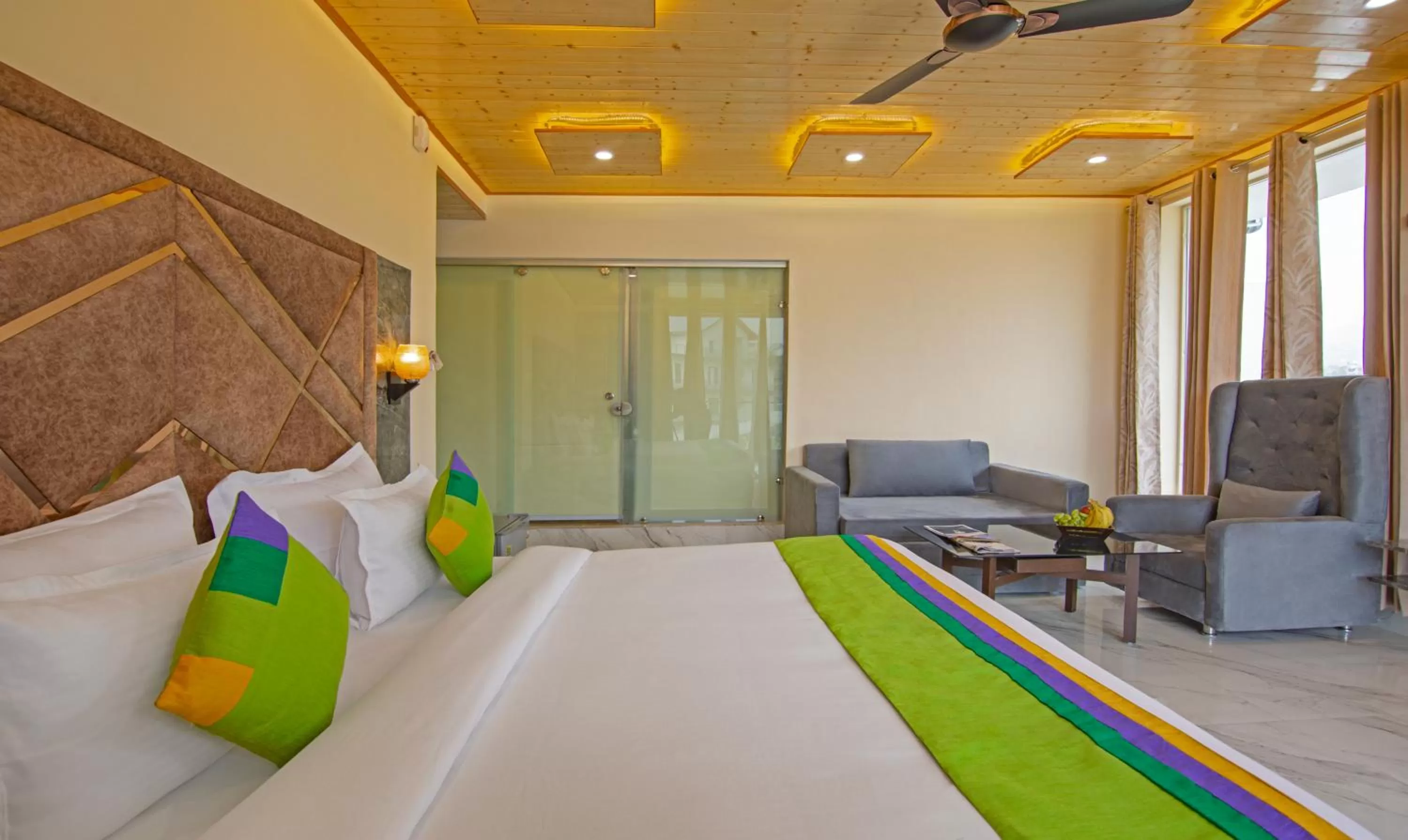 Bedroom, Bed in Treebo Ortus Residency