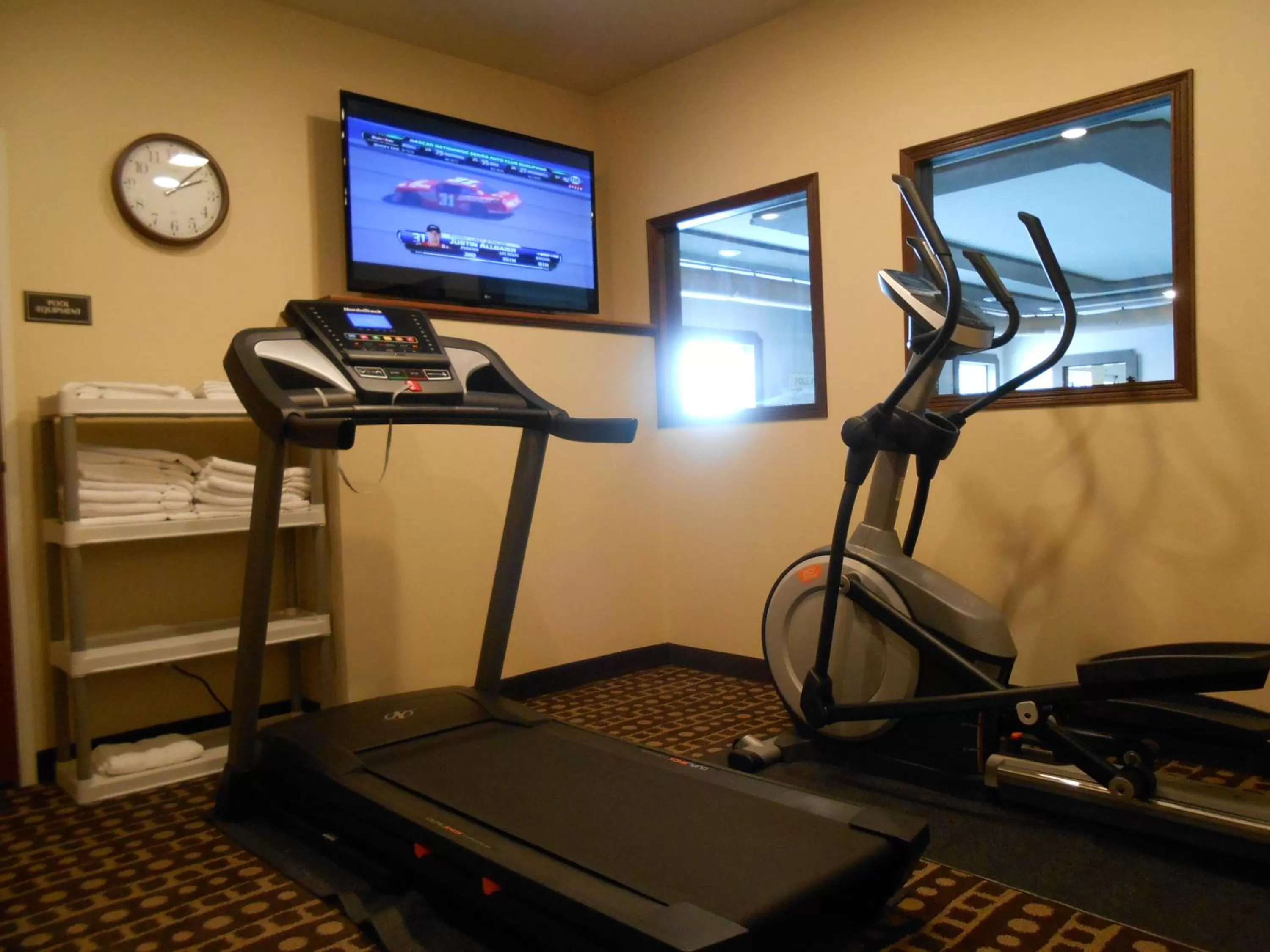 Fitness centre/facilities in Sierra Inn Minot