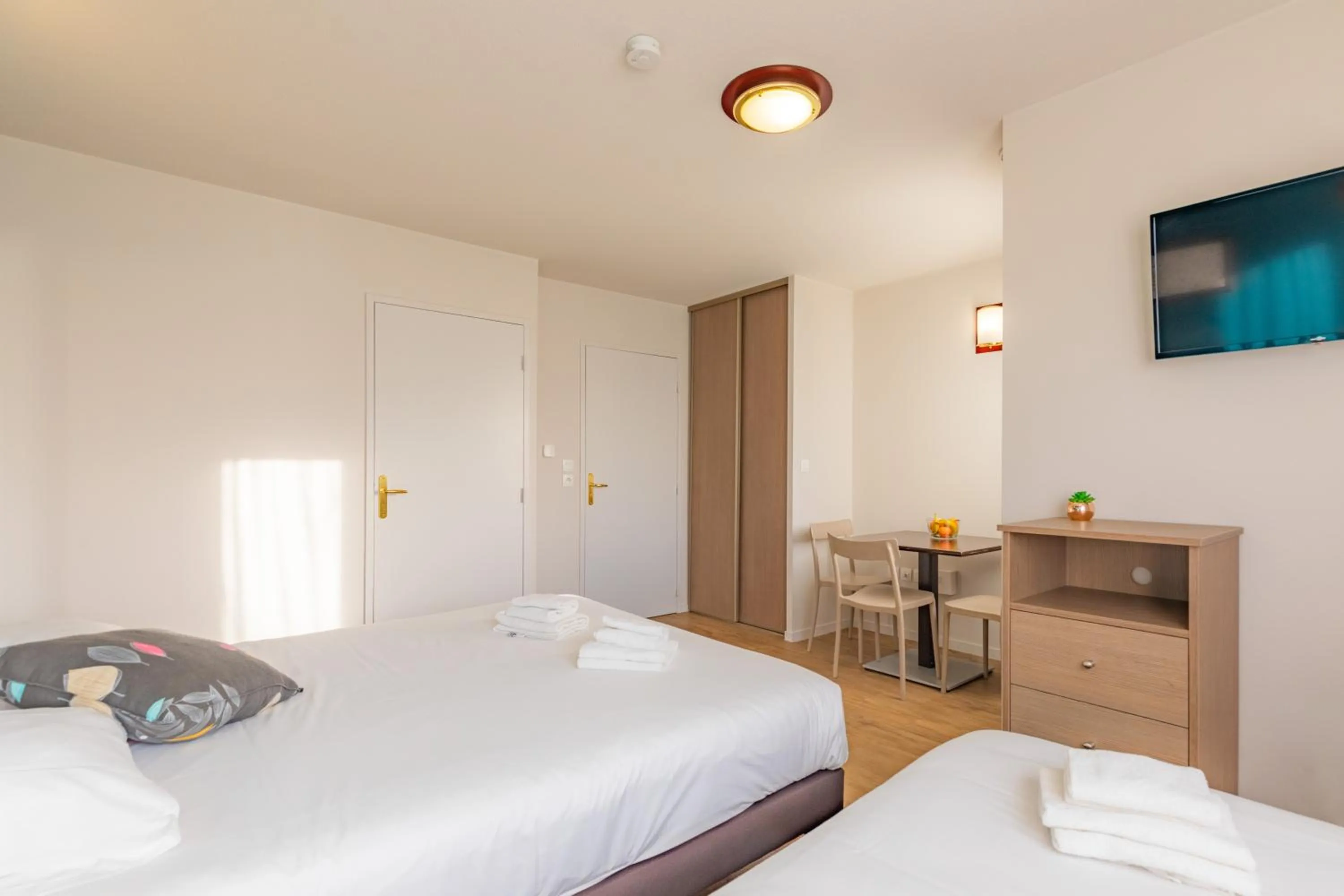 Bed in Appart'City Classic La Roche sur Yon Centre