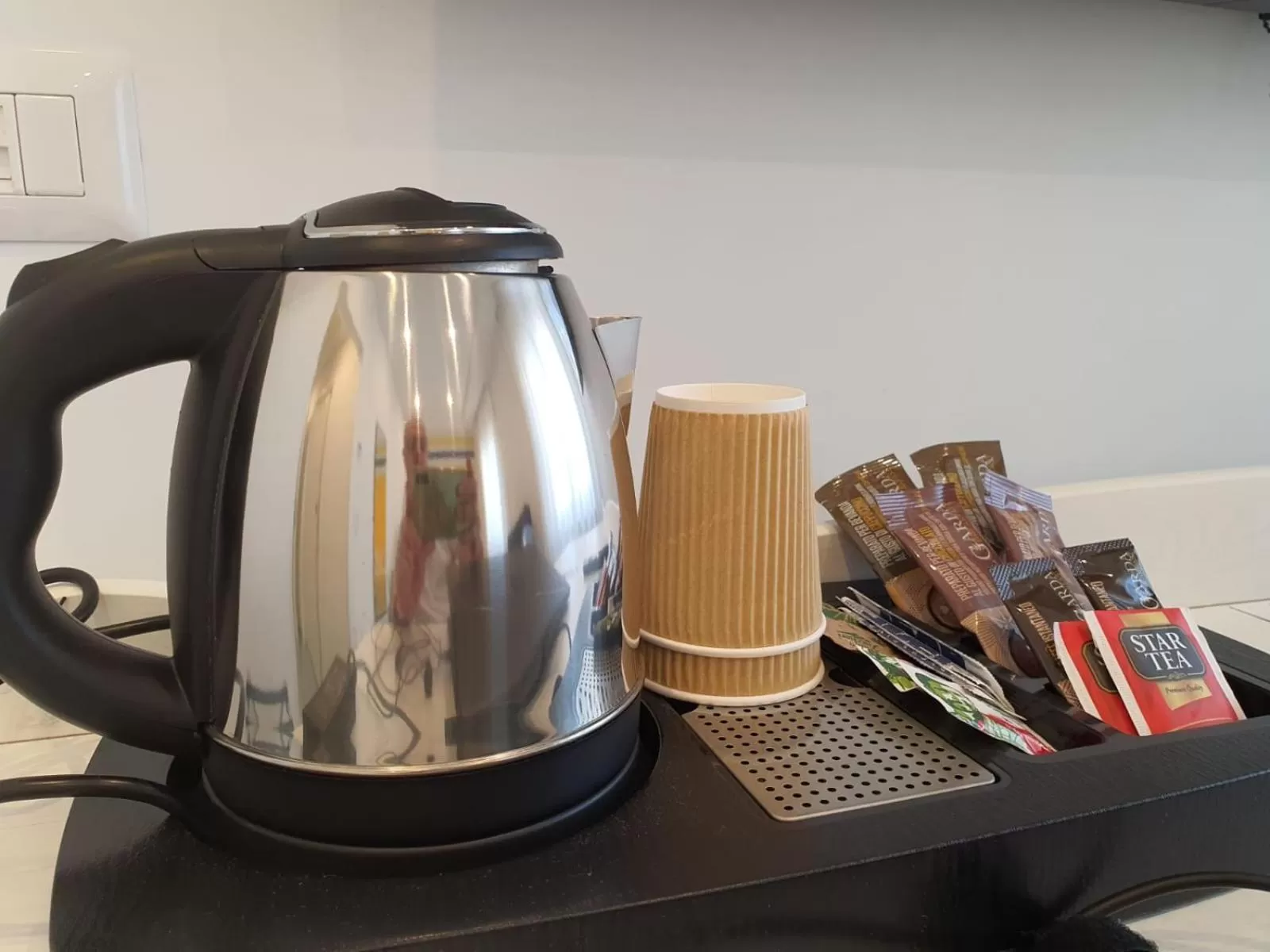 Coffee/tea facilities in Domus Meta