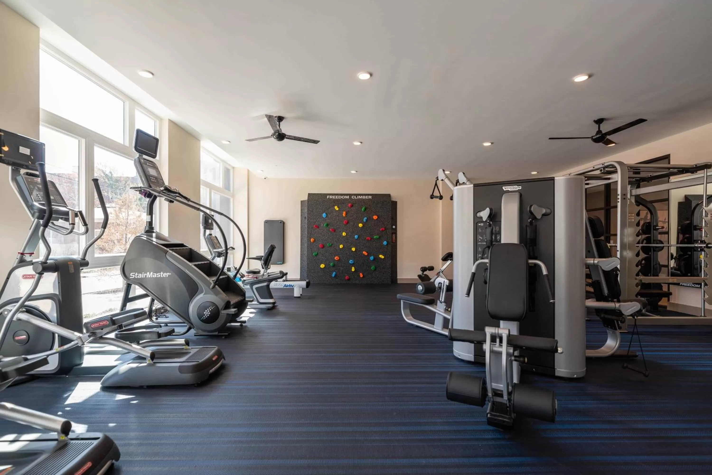 Fitness centre/facilities in Luxury Furnished Apartments by Hyatus Downtown at Yale