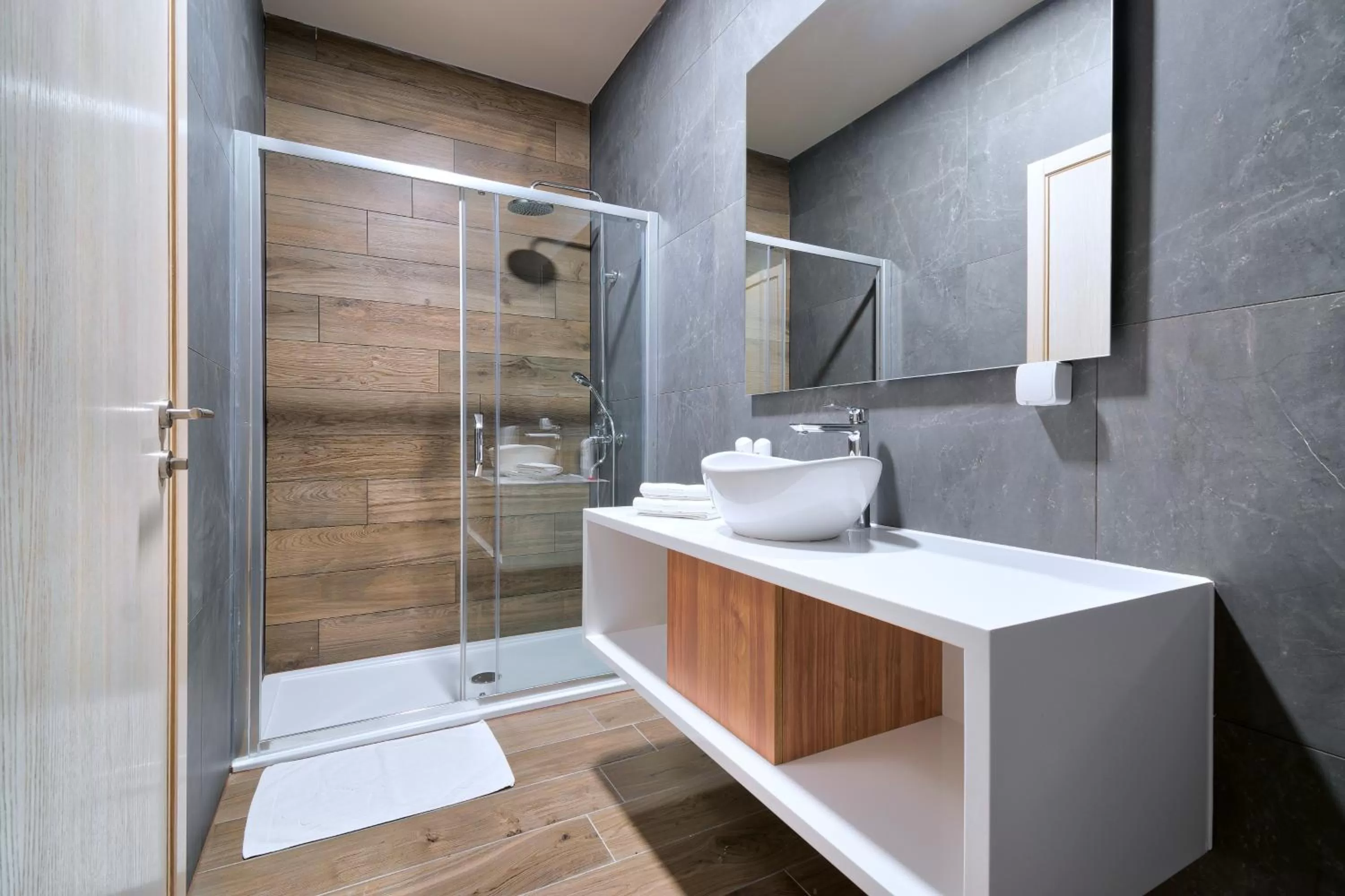 Shower in Boutique Hotel St Georgije