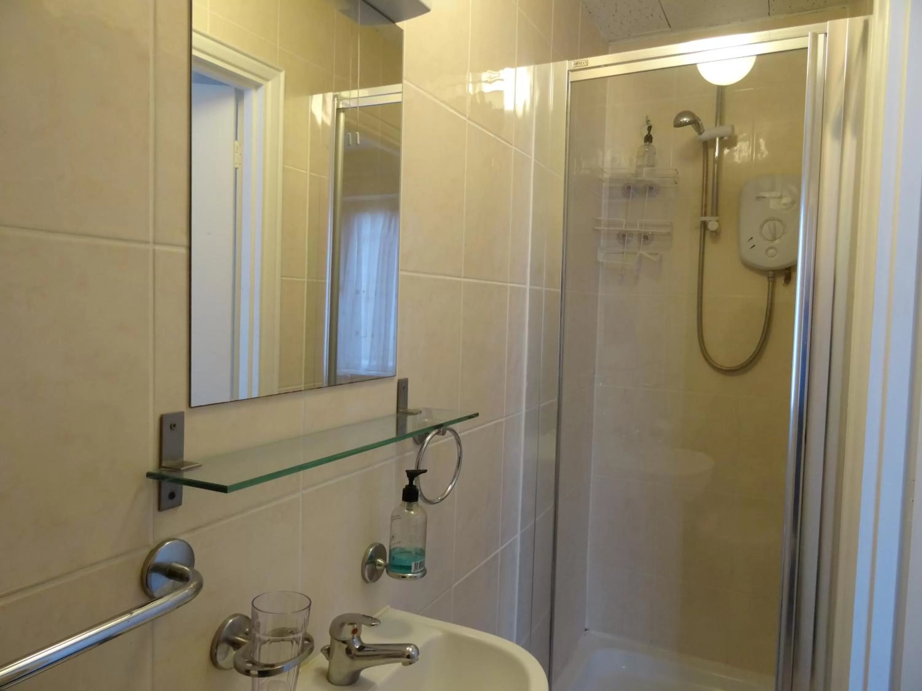 Bathroom in AJ Lodge