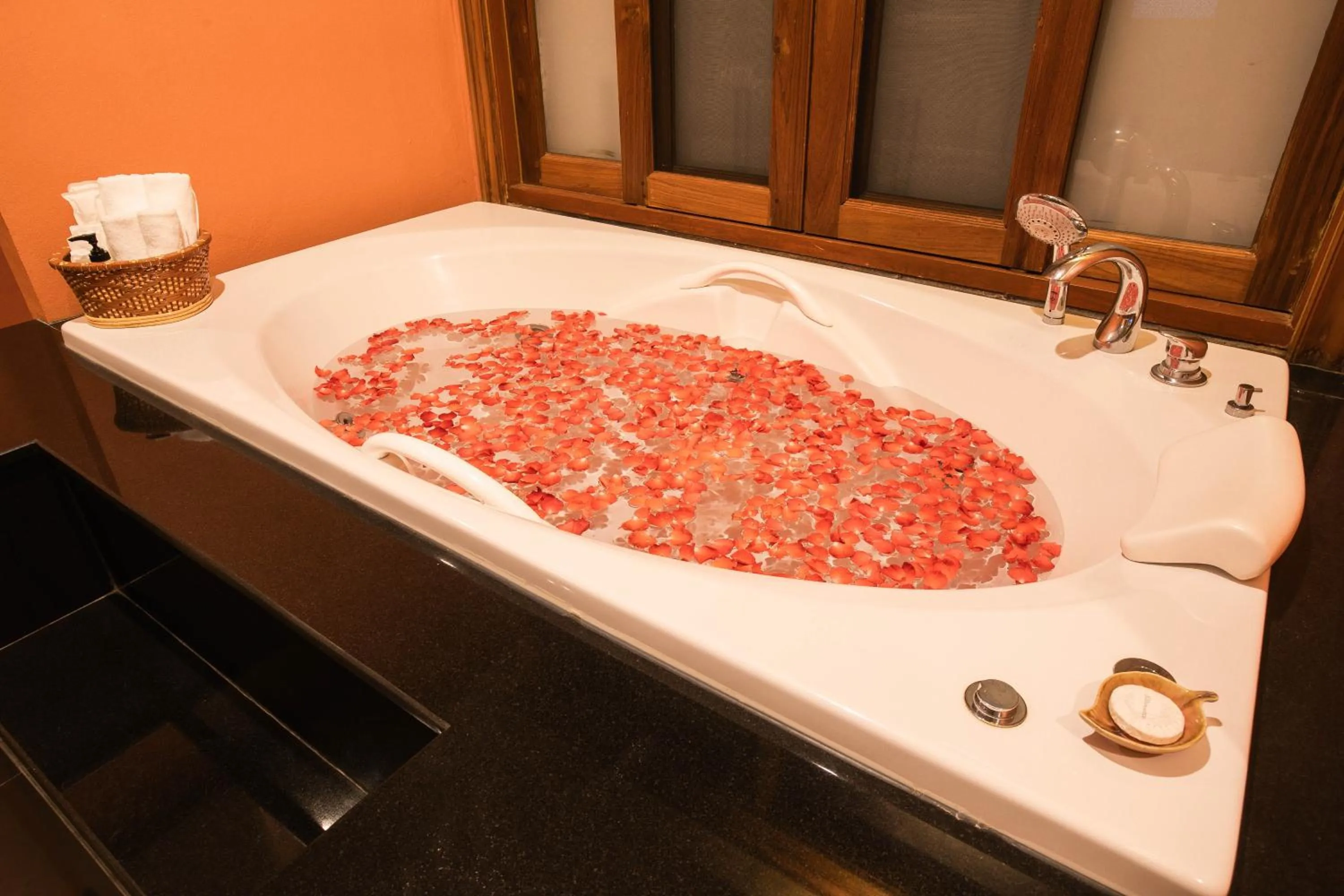 Bath in Pingviman Hotel