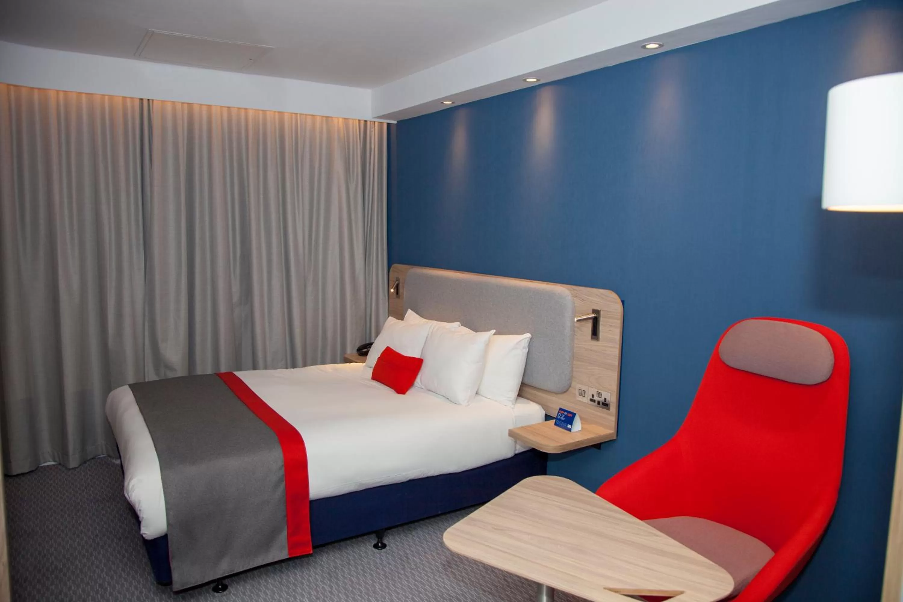 Photo of the whole room, Bed in Holiday Inn Express Cardiff Bay by IHG